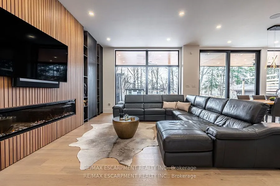 86 Valleyview Drive
