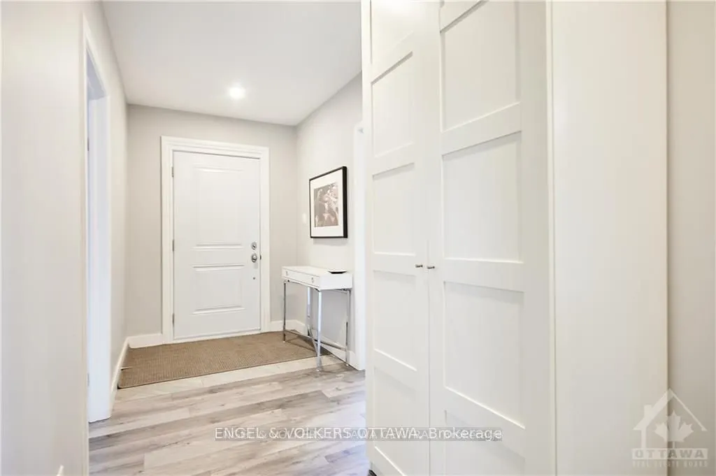 43 CLARENDON Avenue