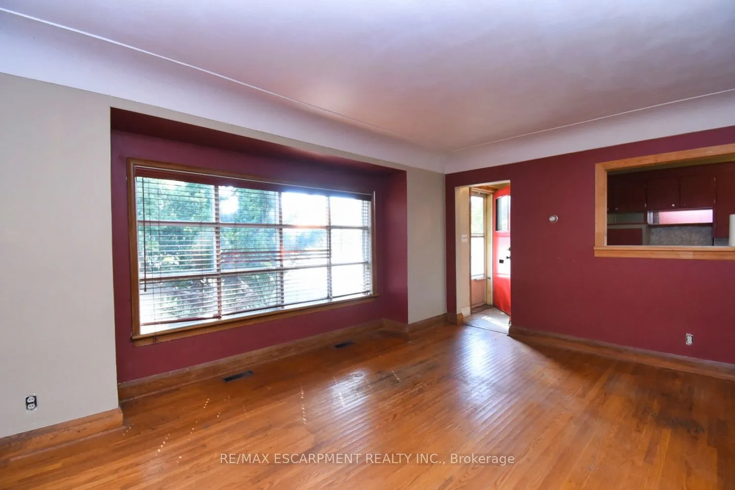 394 Upper Ottawa Street