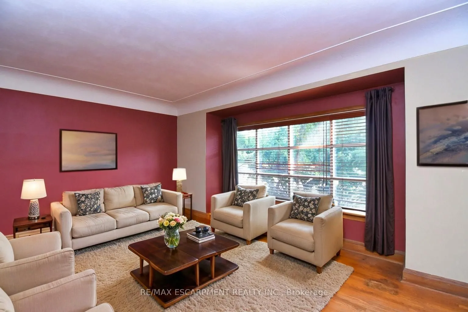 394 Upper Ottawa Street