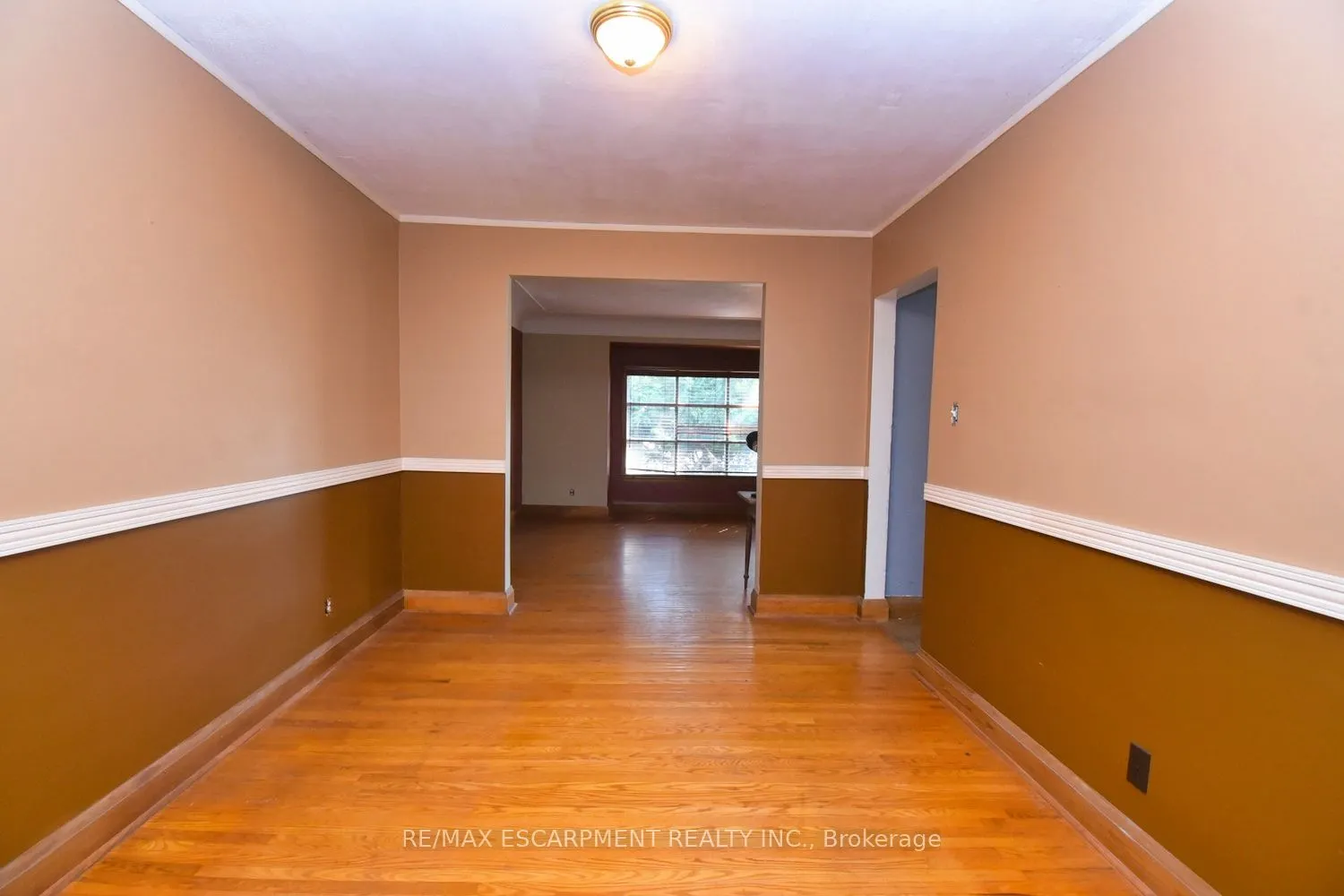 394 Upper Ottawa Street
