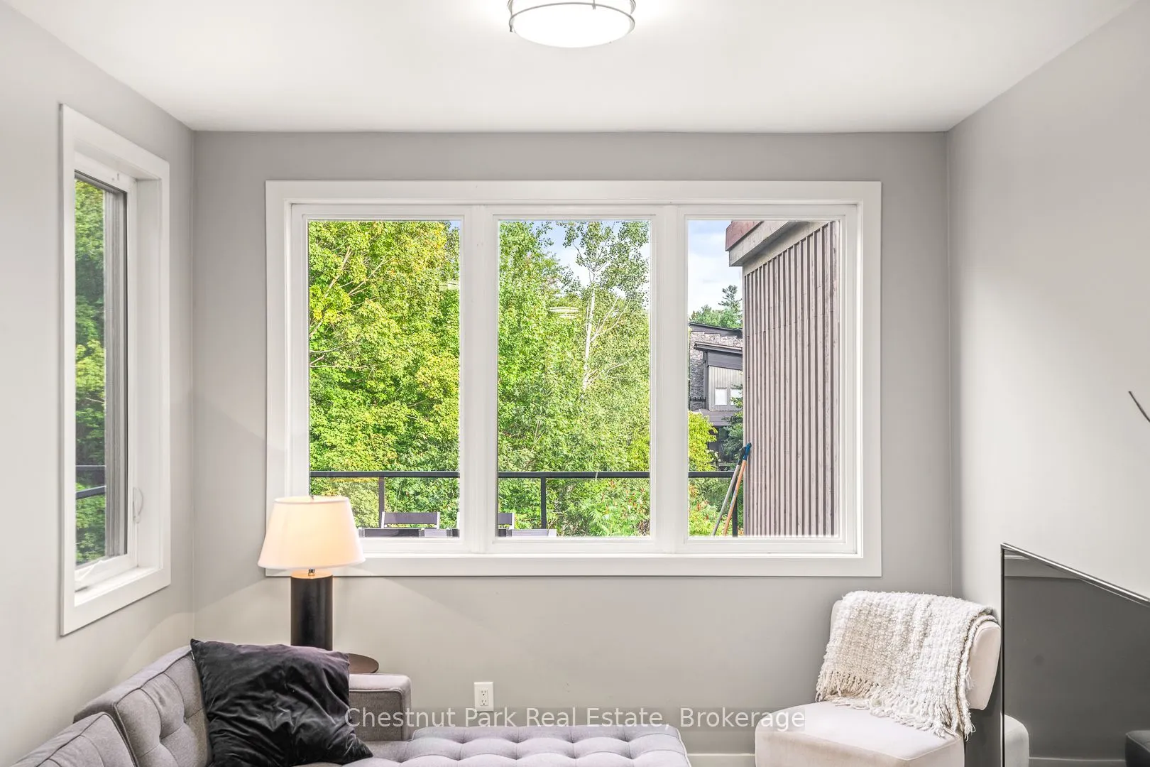 65 Rockmount Crescent