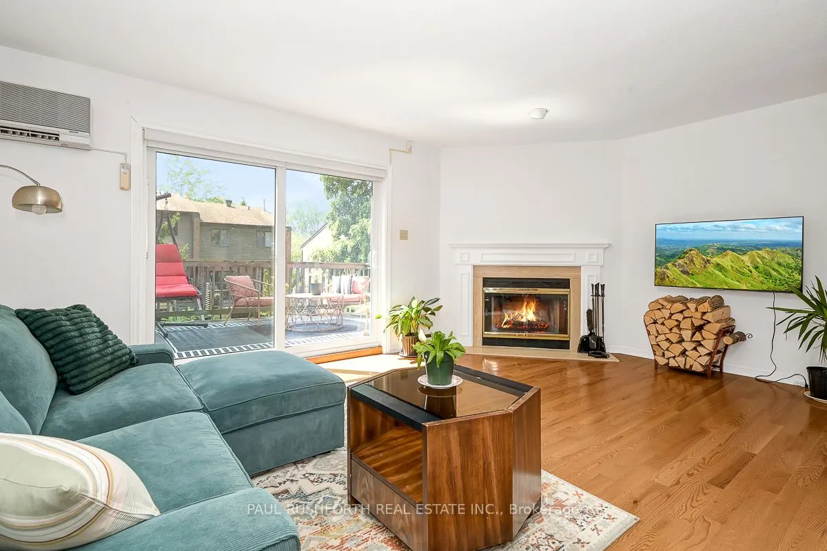 16 Oakley Avenue