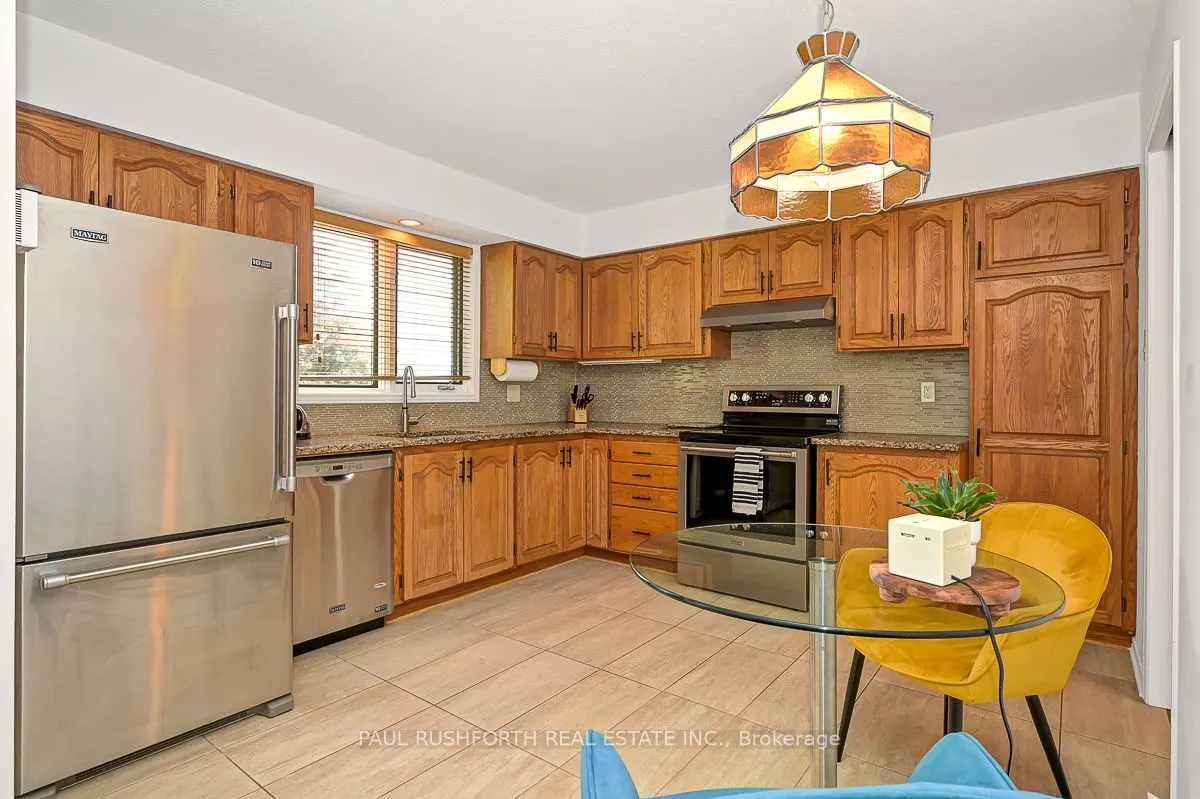 16 Oakley Avenue
