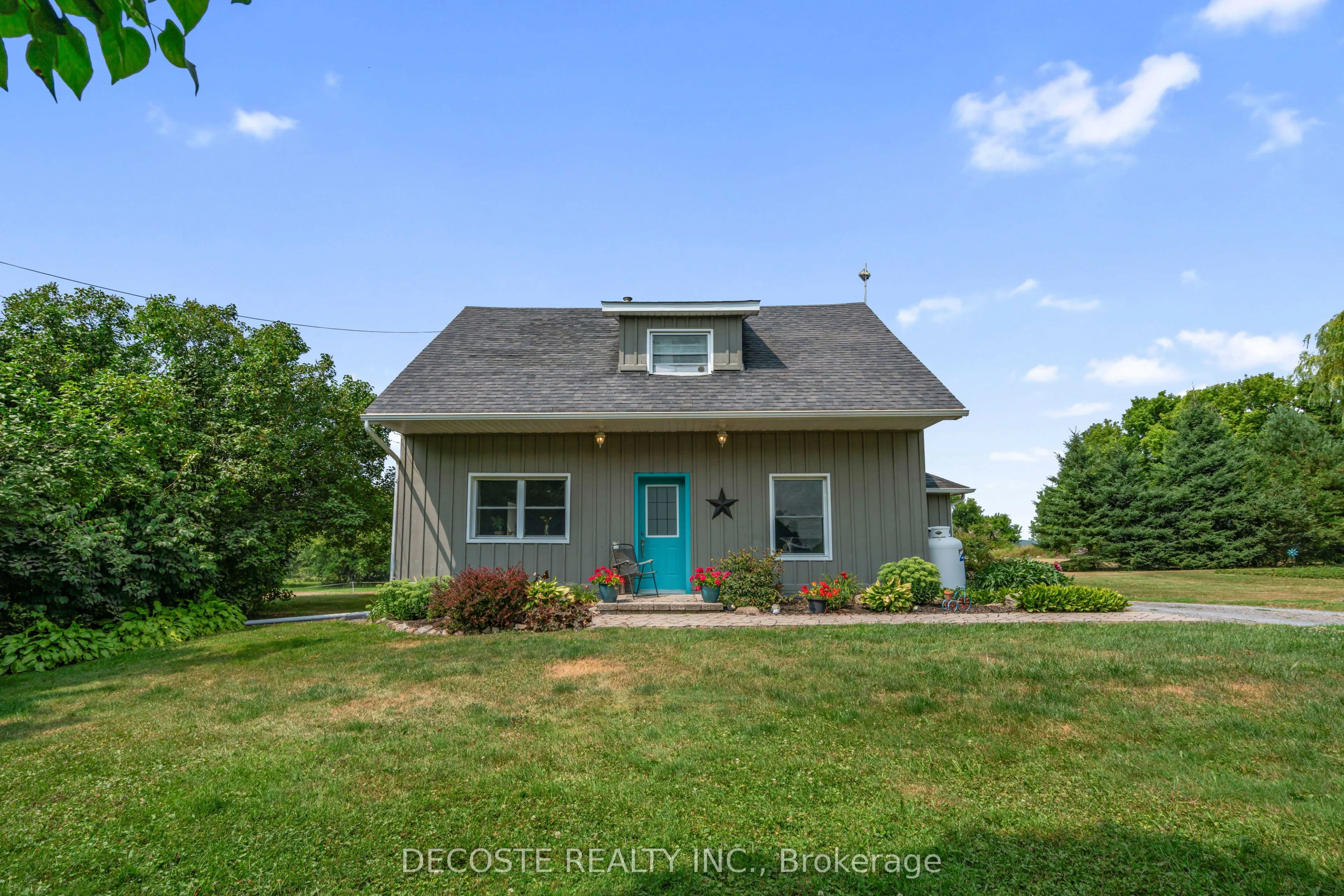 21695 Laggan-Glenelg Road