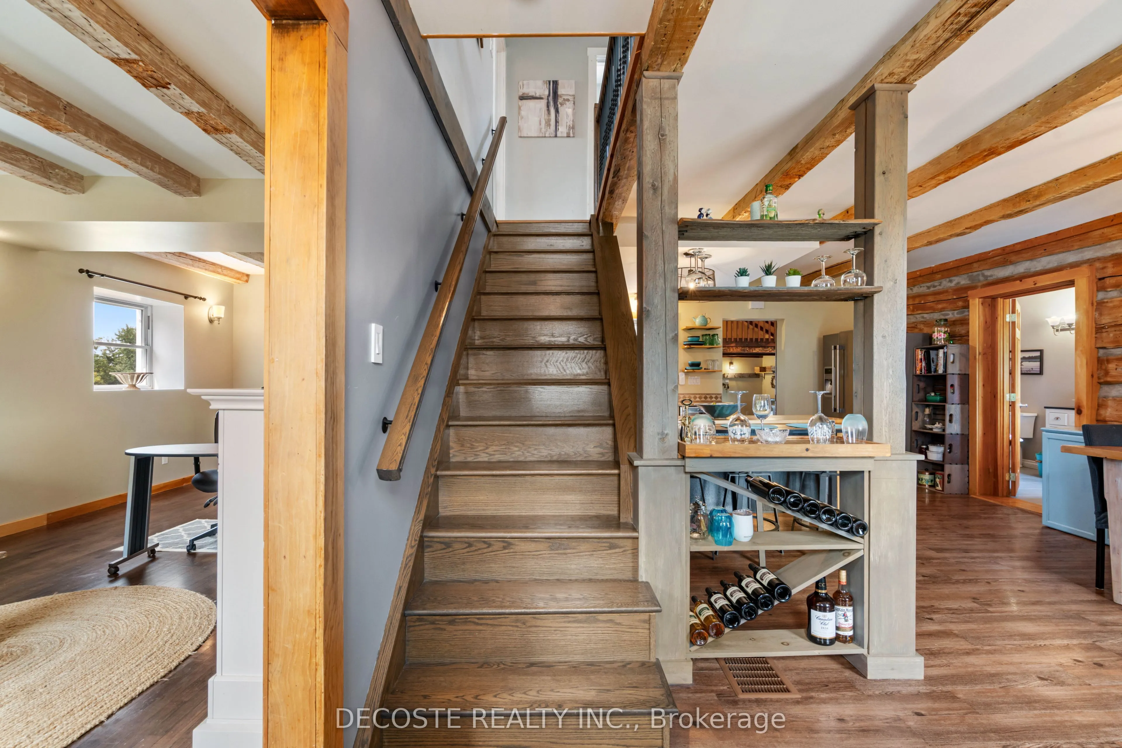 21695 Laggan-Glenelg Road