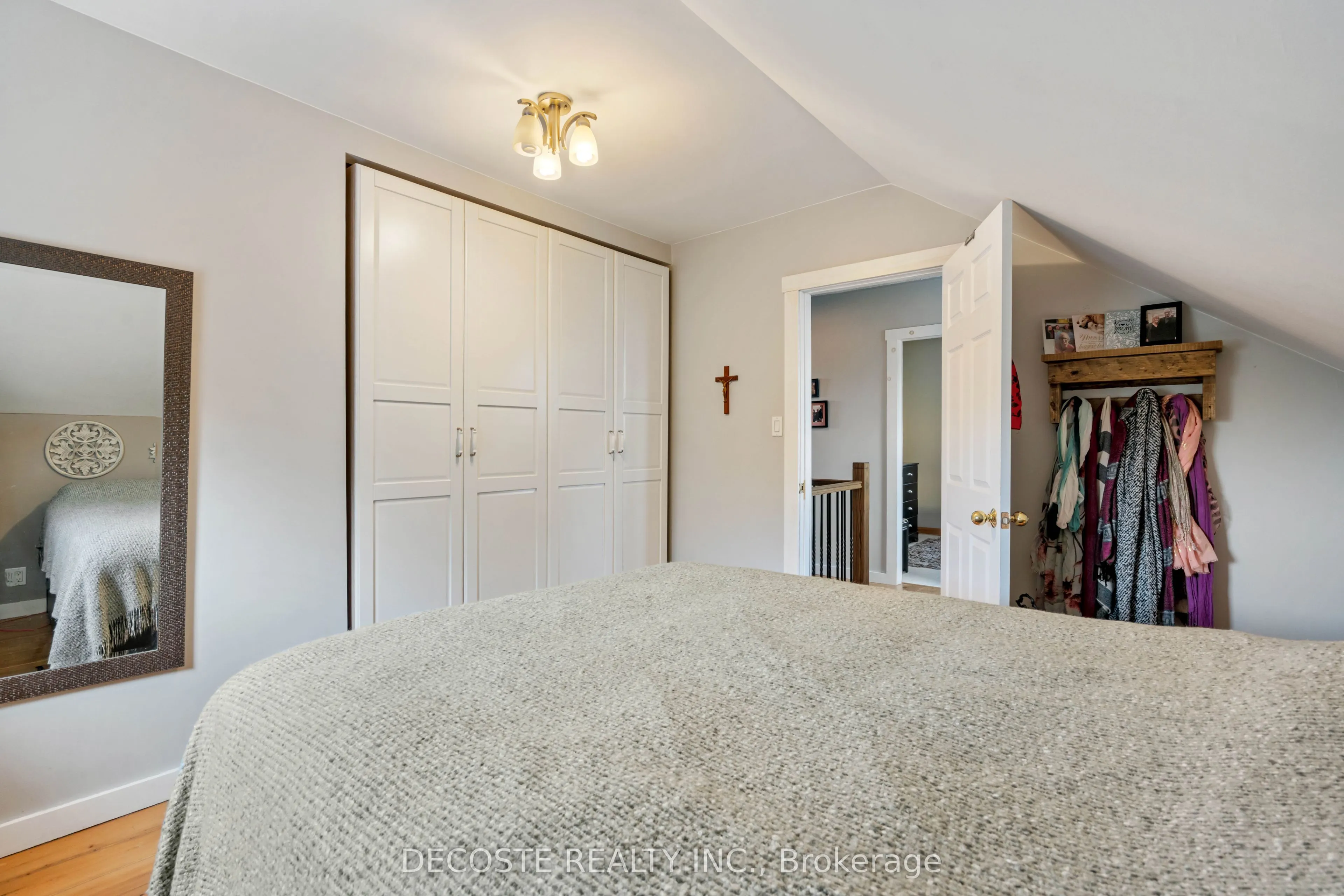 21695 Laggan-Glenelg Road
