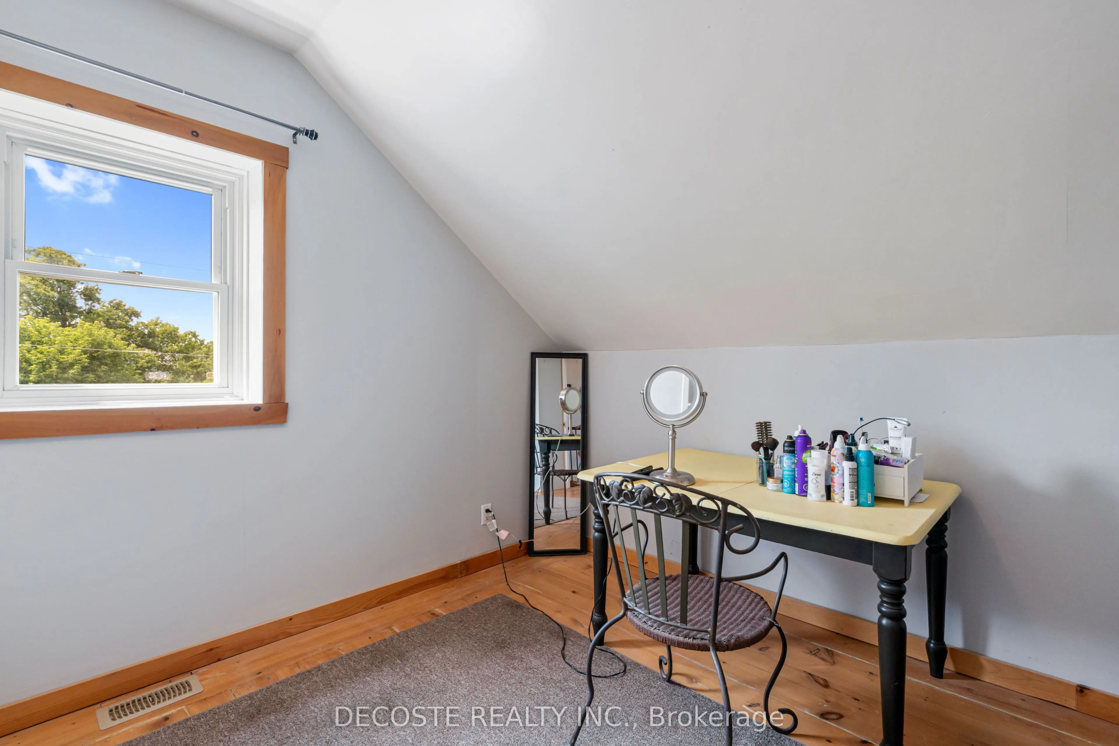 21695 Laggan-Glenelg Road