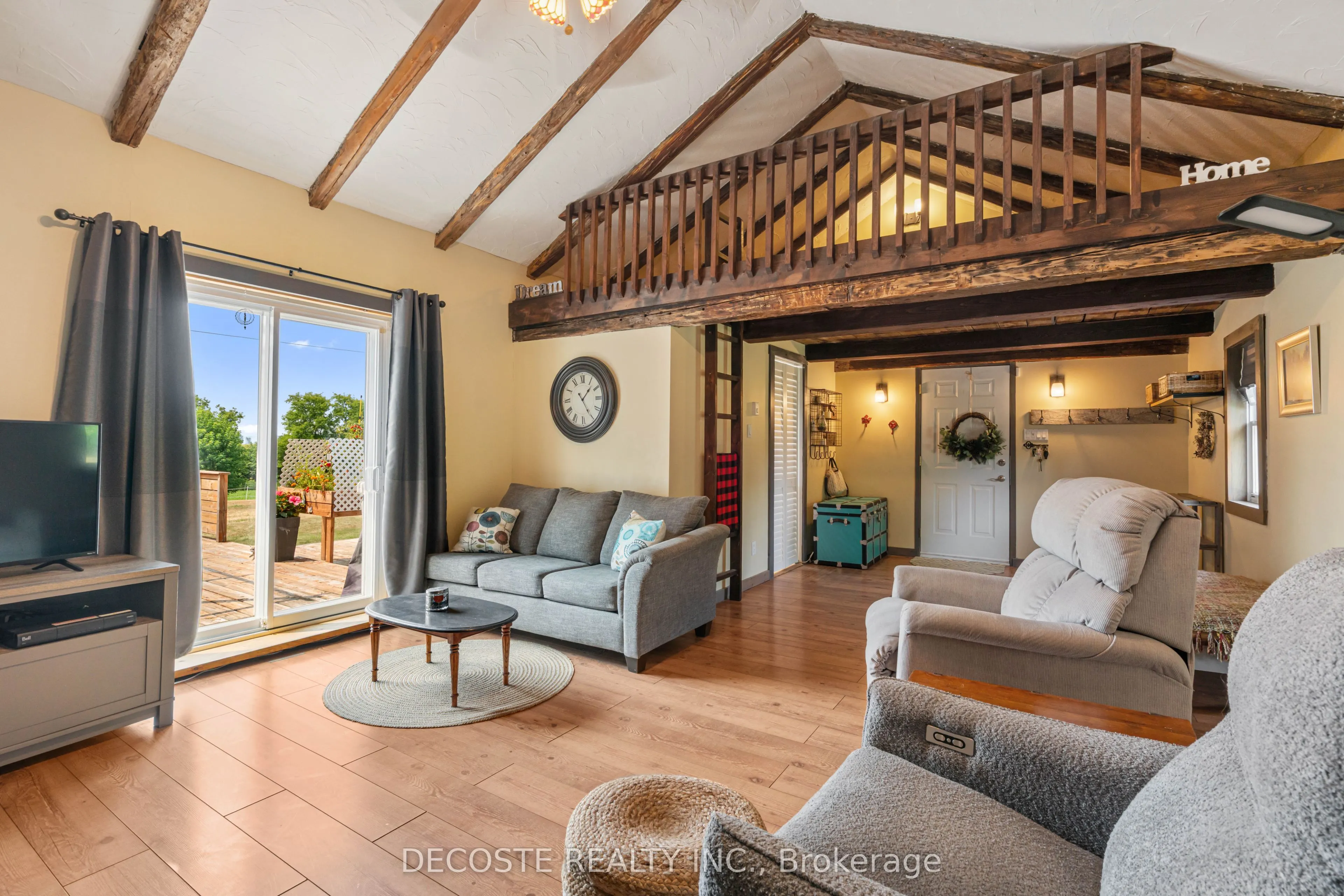 21695 Laggan-Glenelg Road