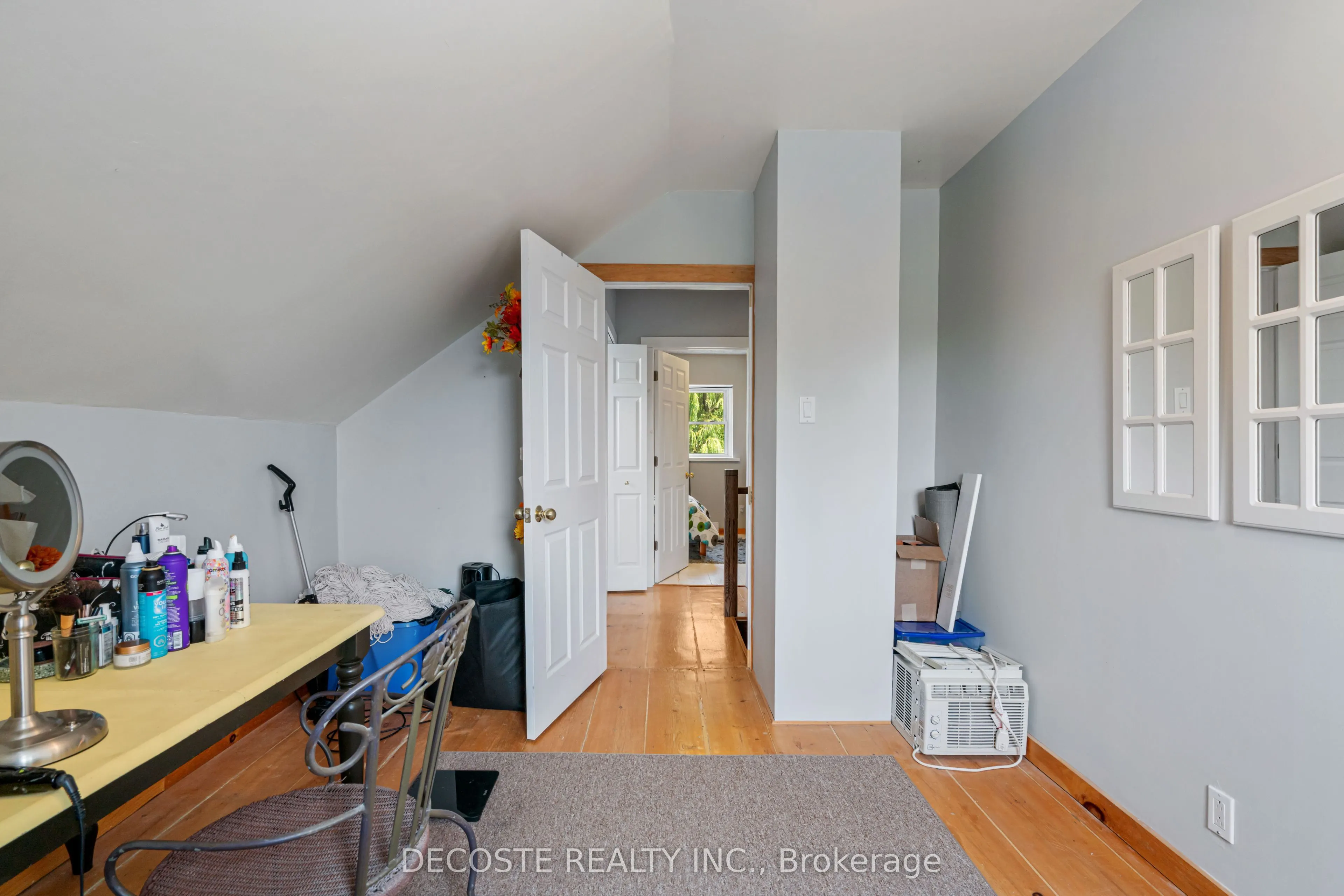 21695 Laggan-Glenelg Road