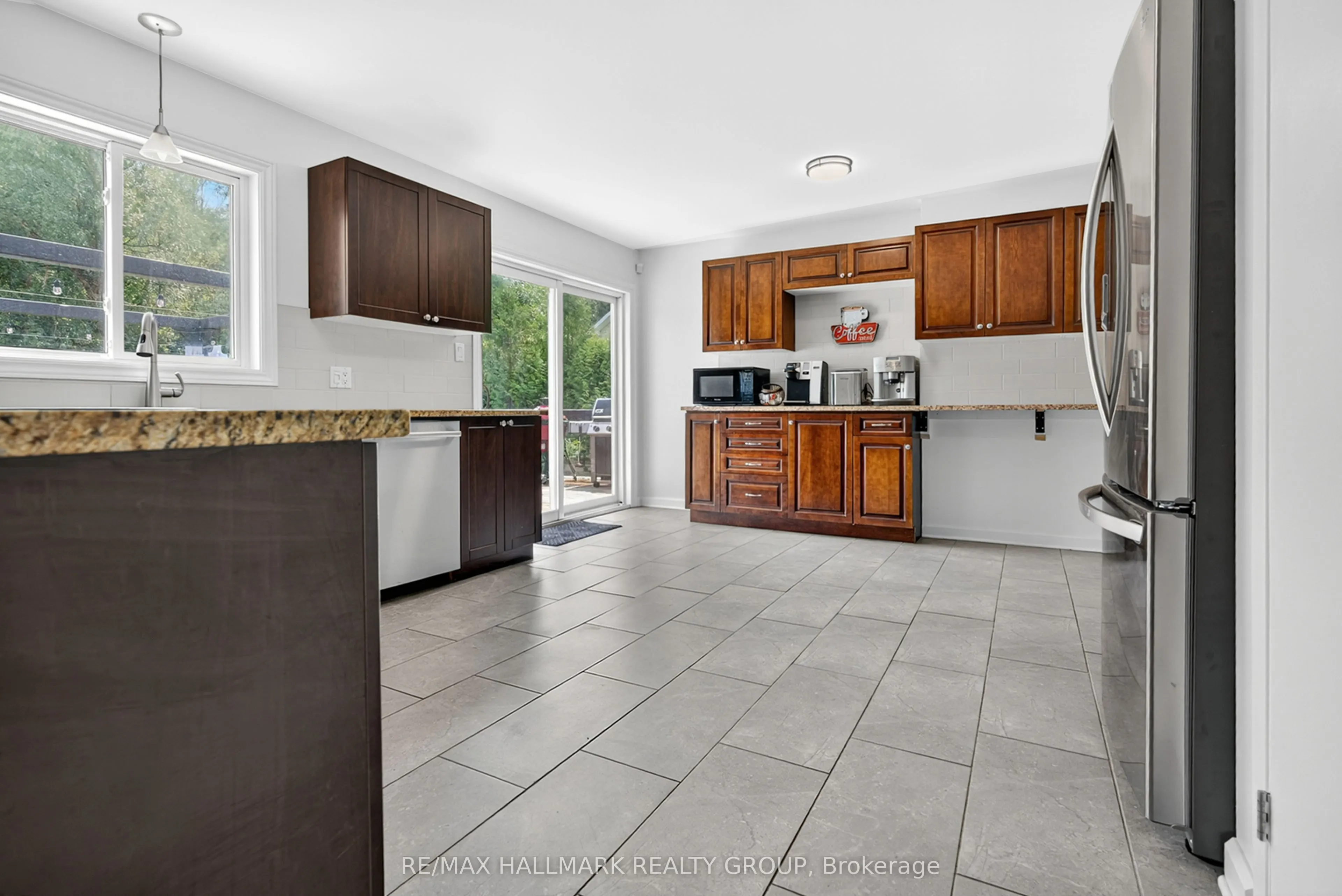 3740 Louiseize Road