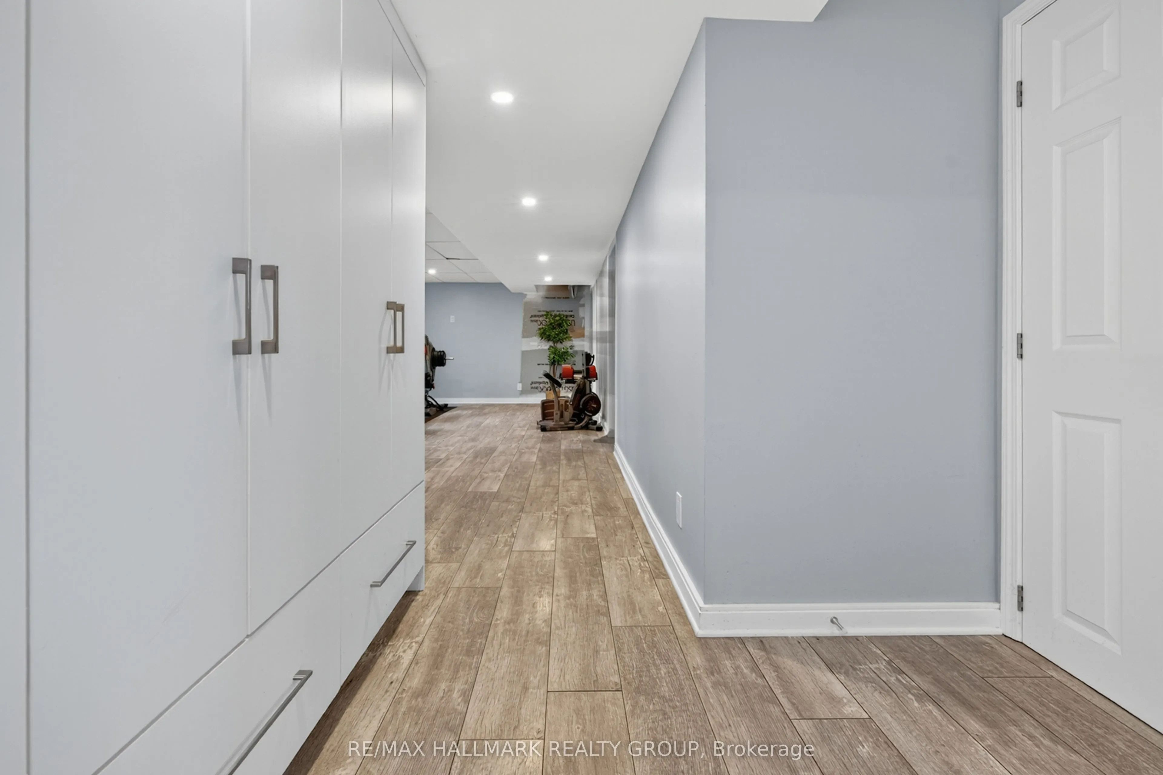 3740 Louiseize Road