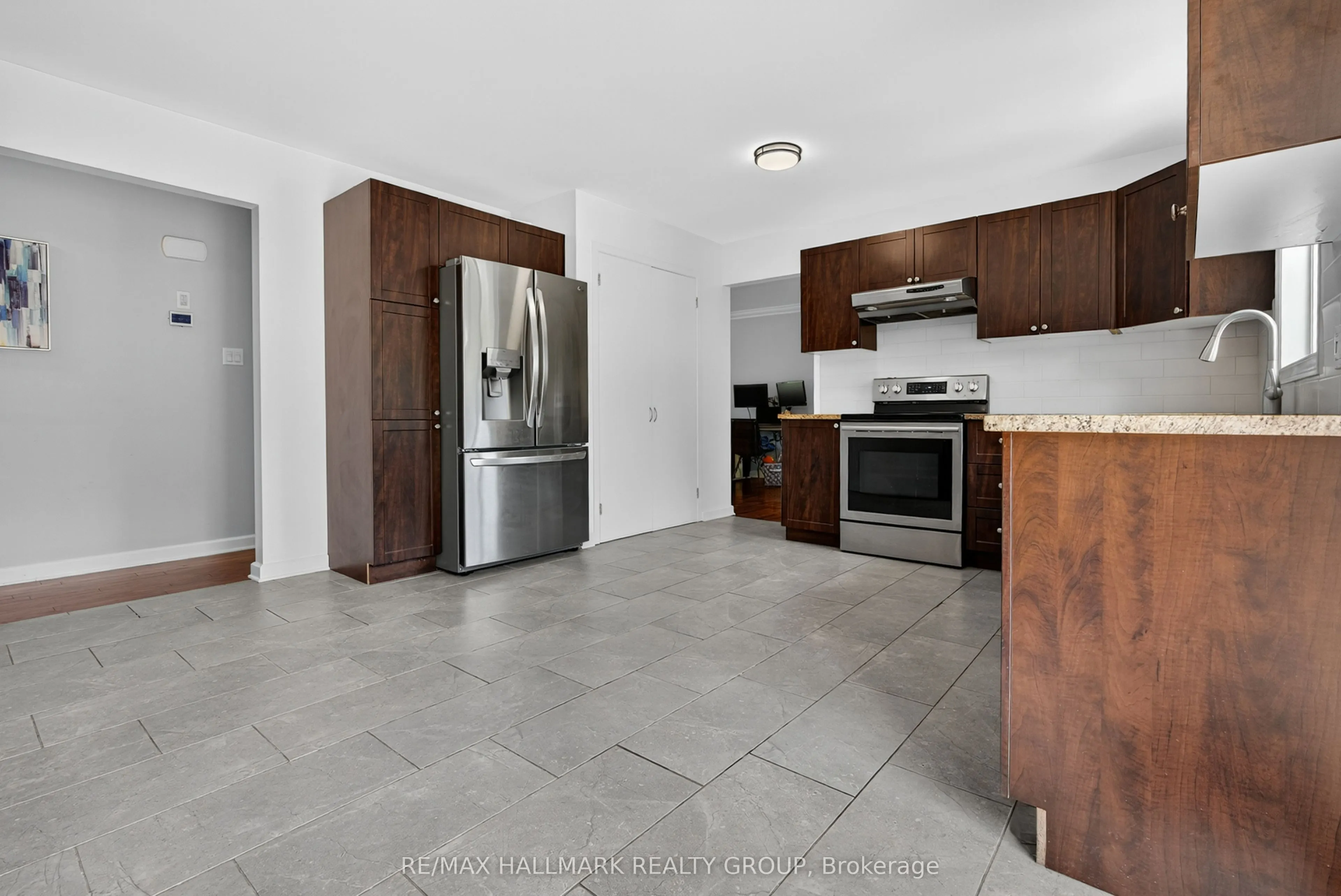 3740 Louiseize Road