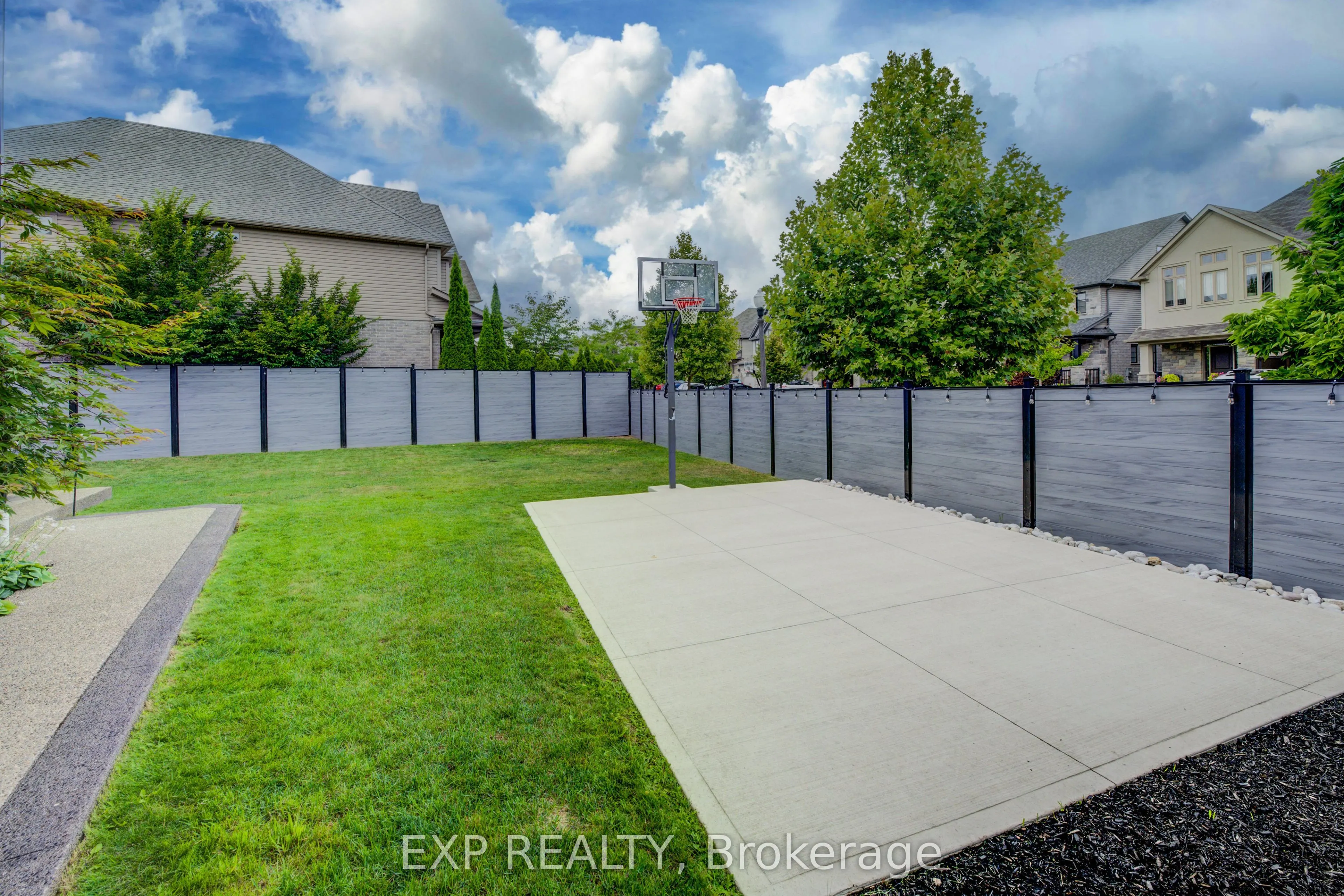 11 Deer Creek Street
