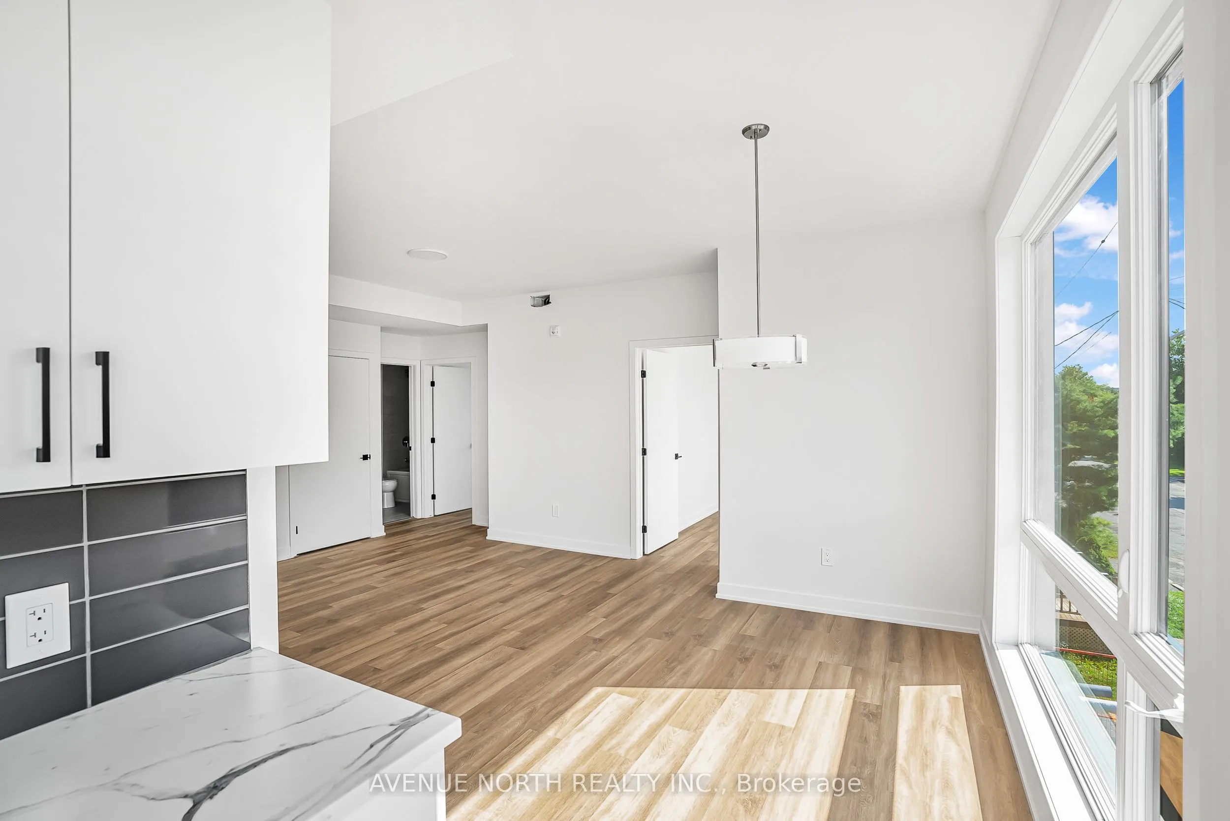 391 Dieppe Street, #03