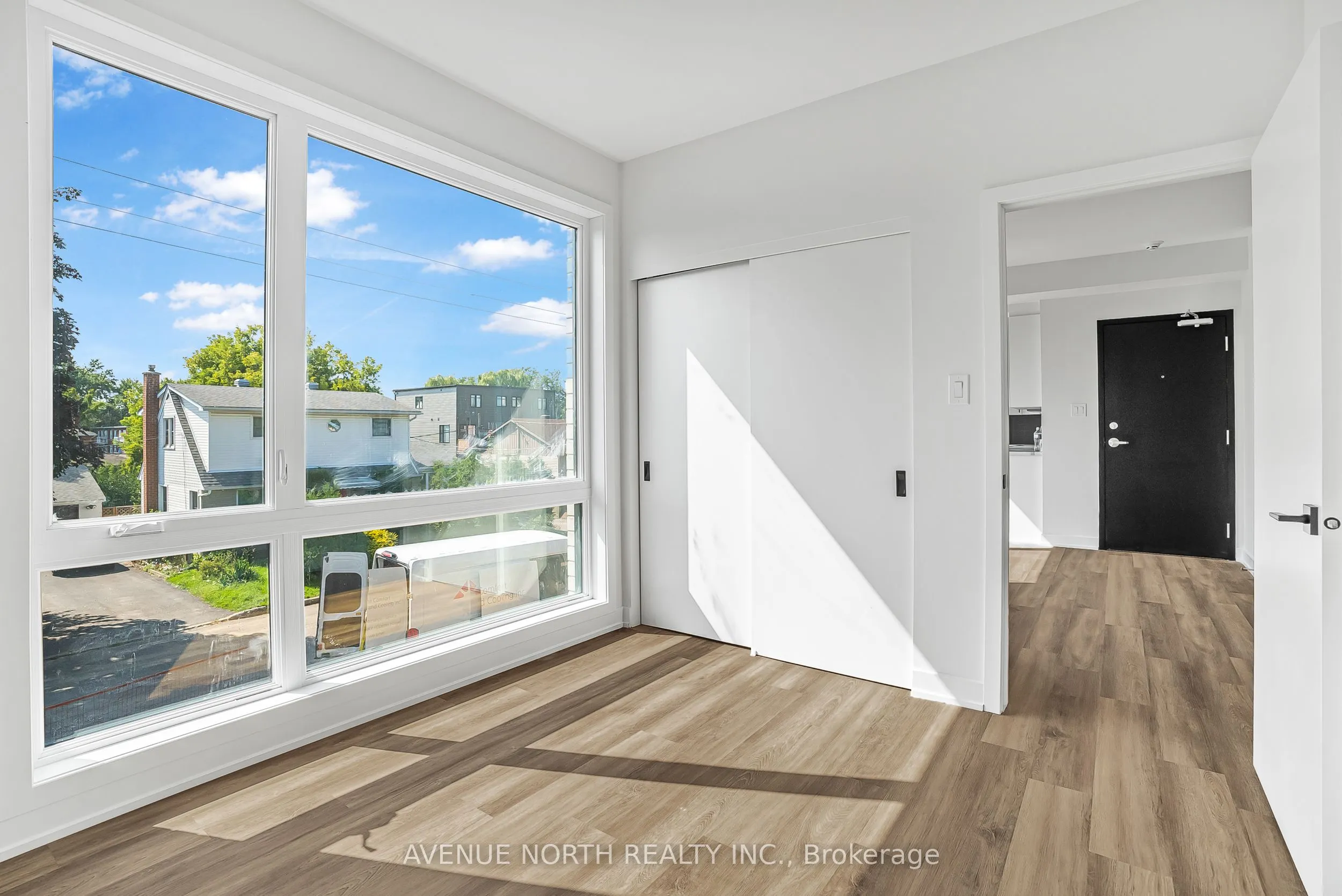 391 Dieppe Street, #03