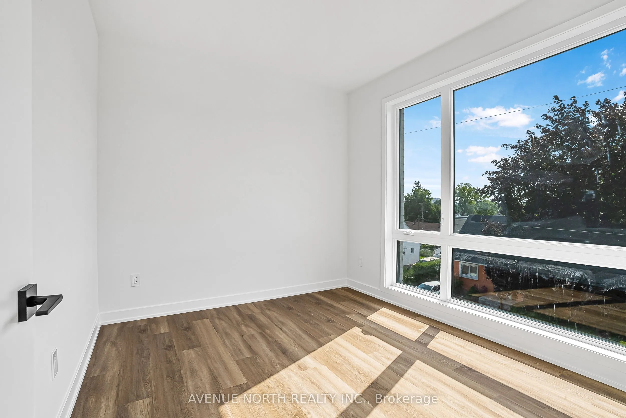 391 Dieppe Street, #05