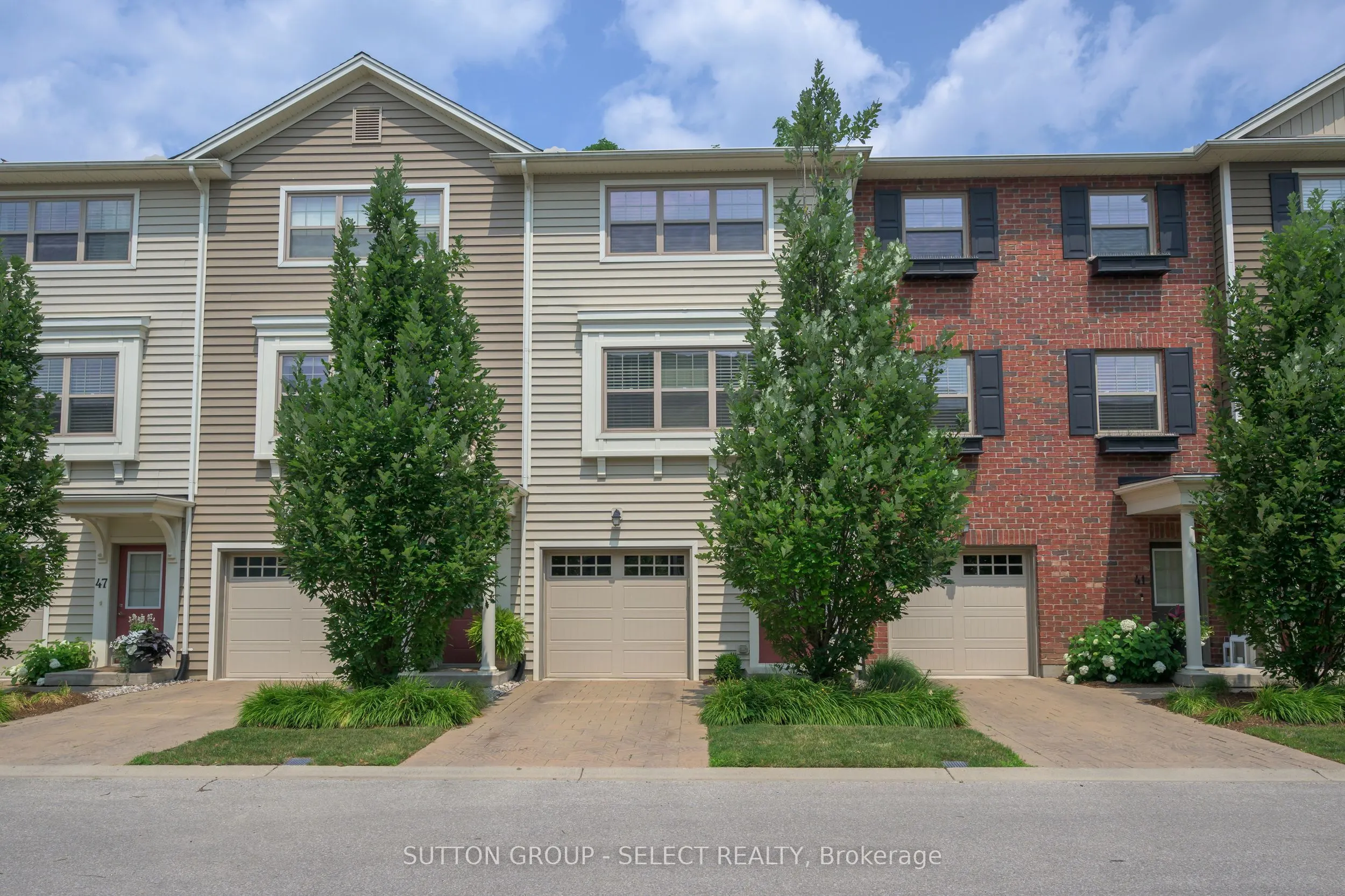 1040 Coronation Drive, #43