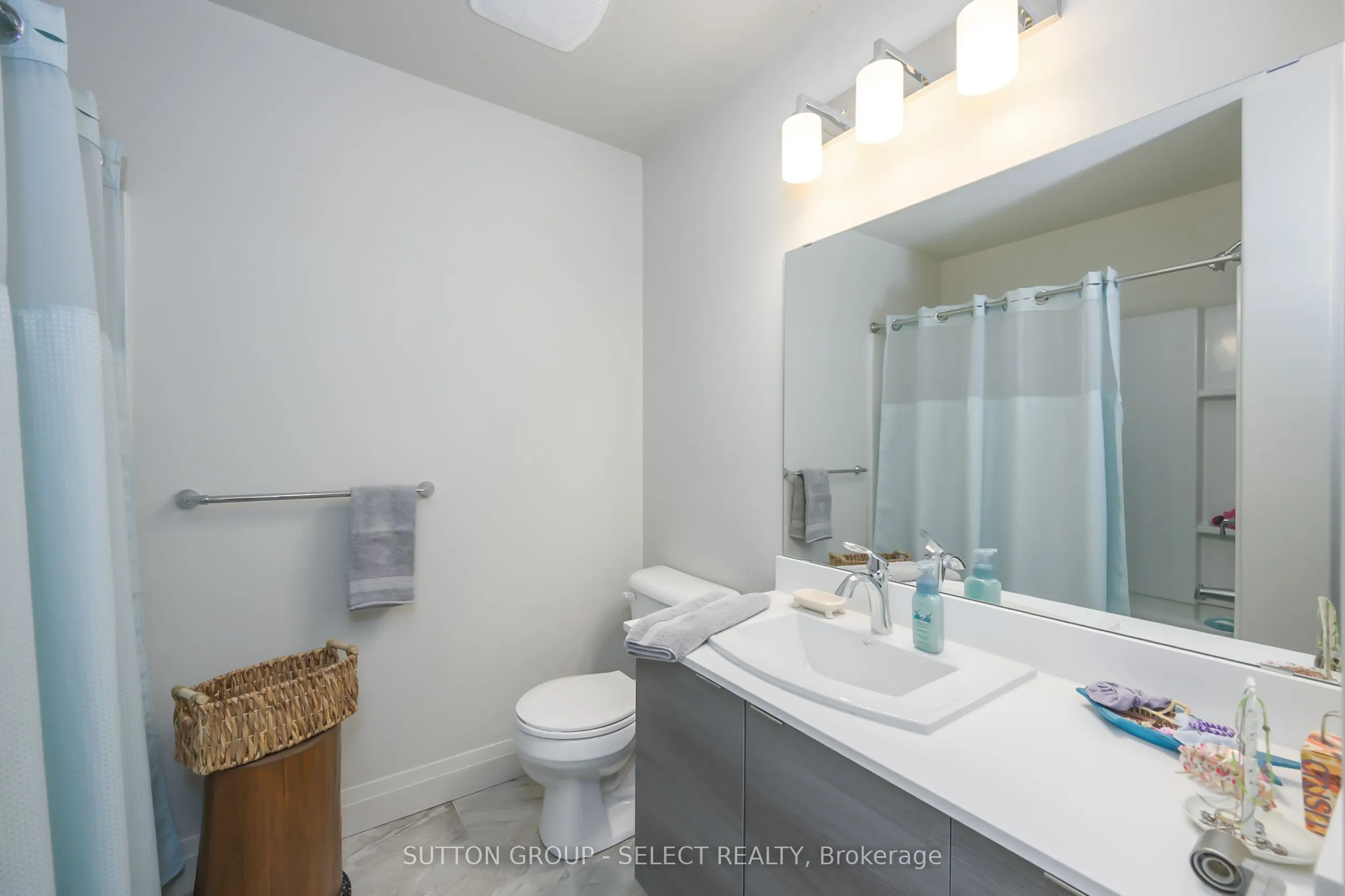 1040 Coronation Drive, #43