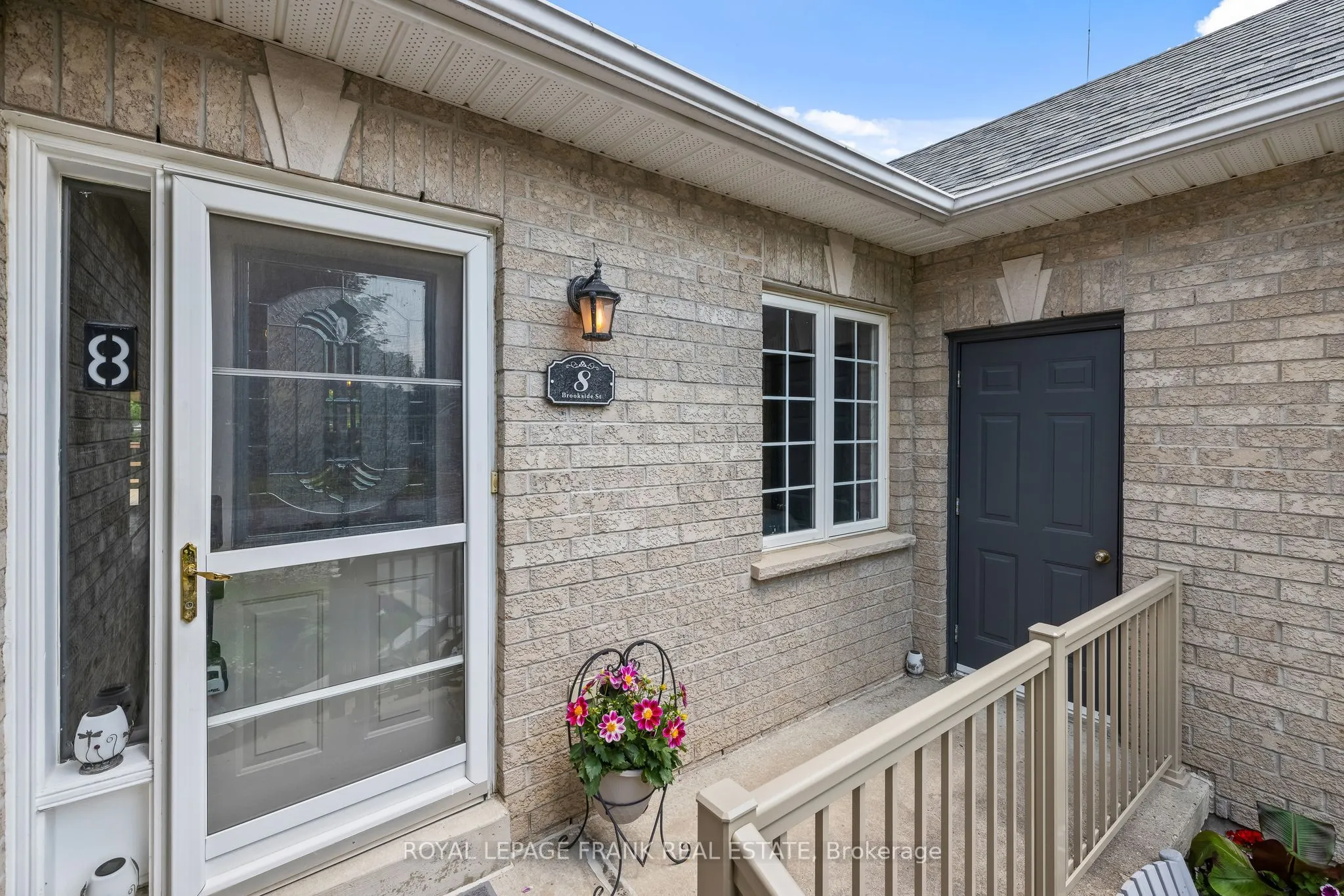 8 Brookside Street
