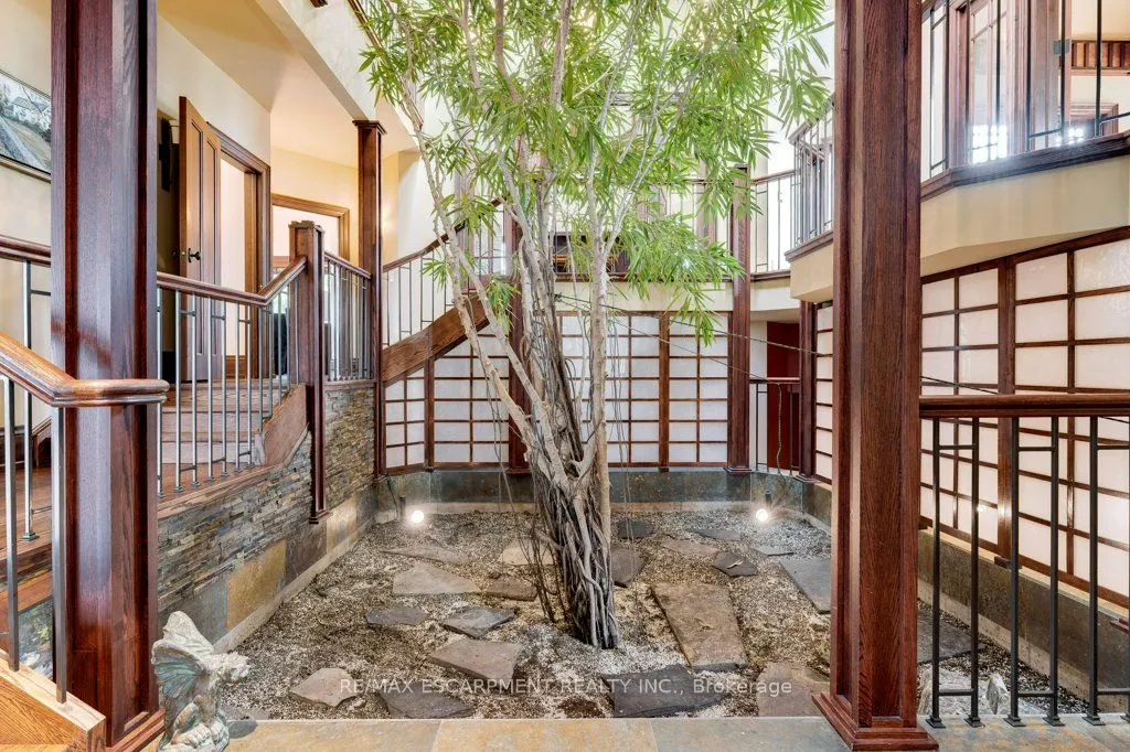 76 Oak Avenue