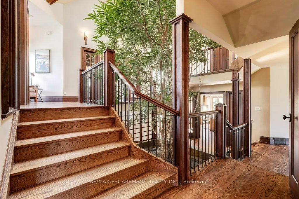 76 Oak Avenue