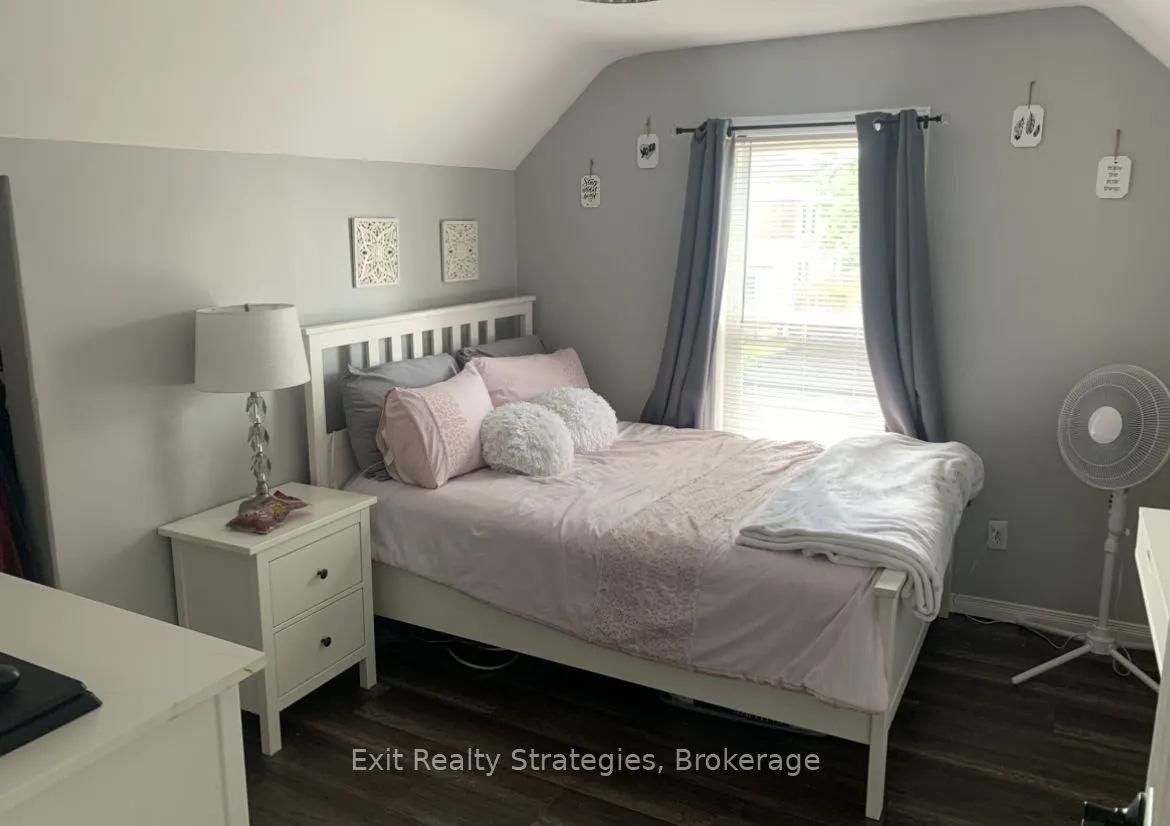 65 Tuxedo Avenue N