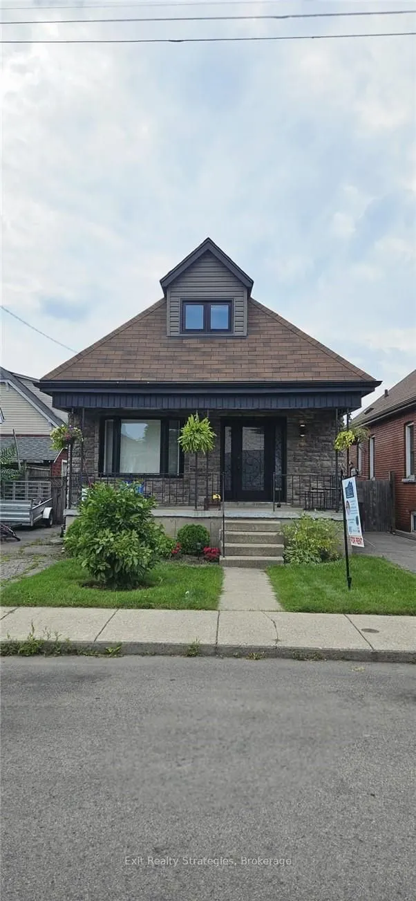 65 Tuxedo Avenue N