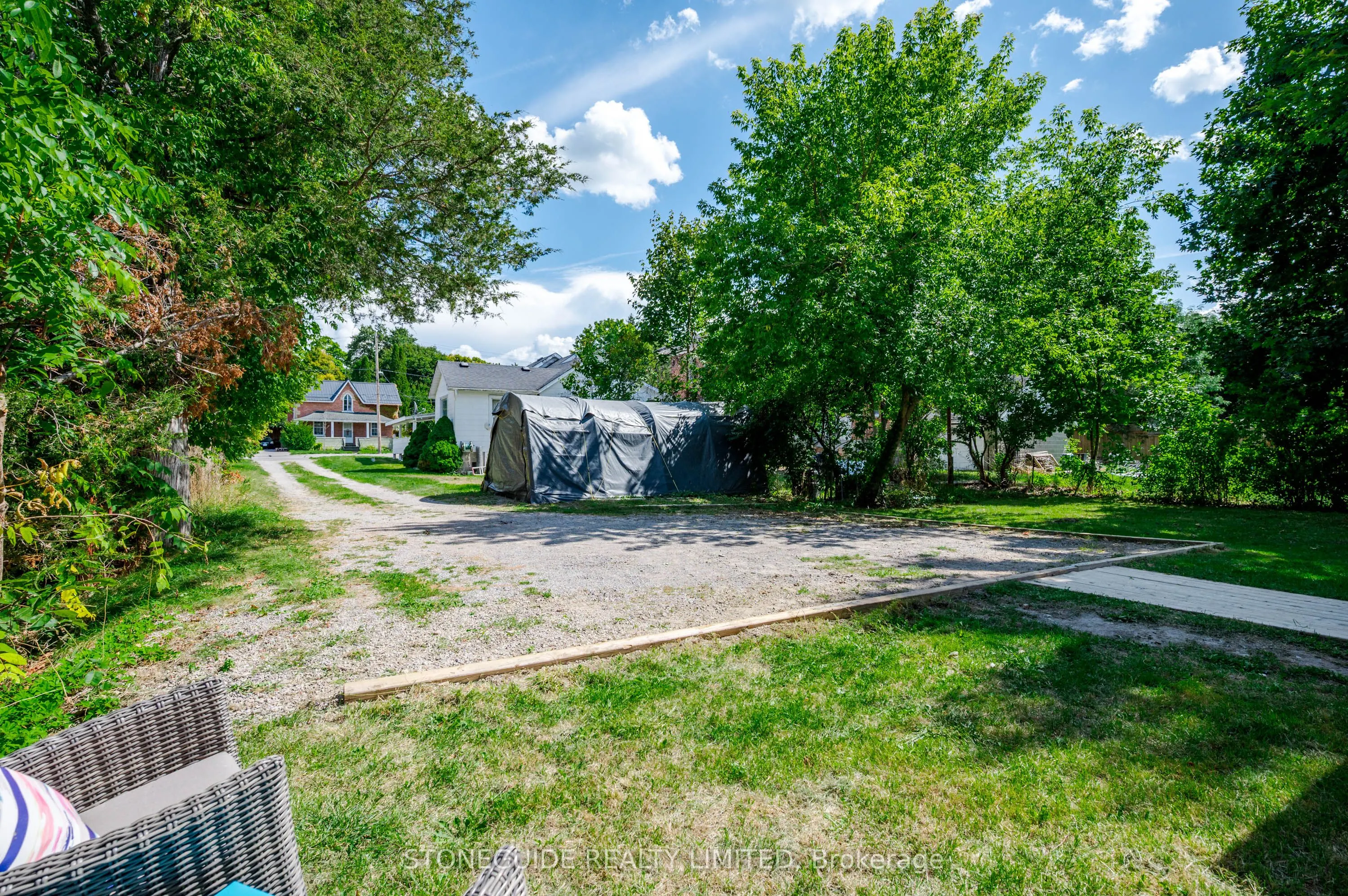 76 Doxsee Avenue S