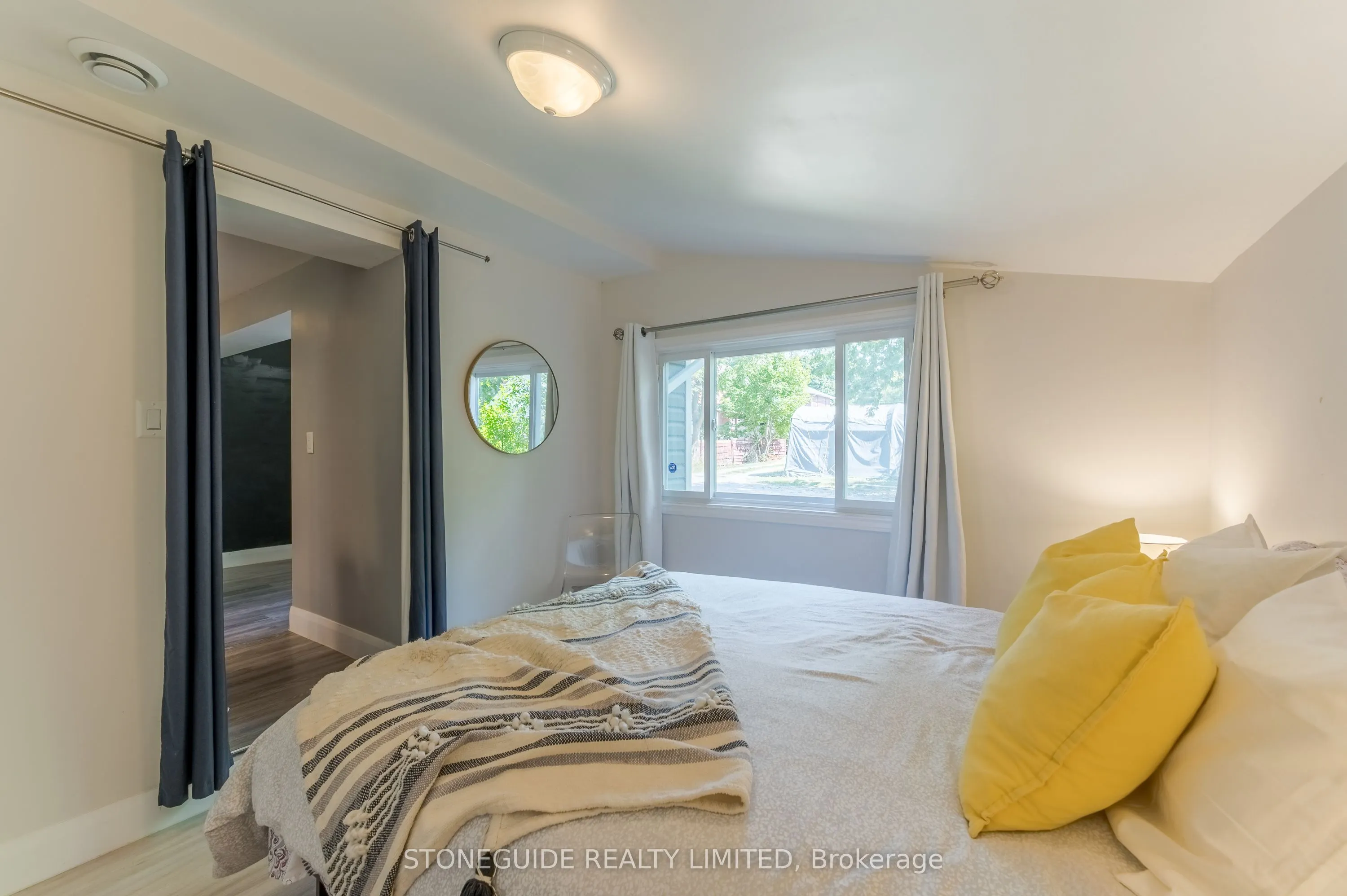 76 Doxsee Avenue S