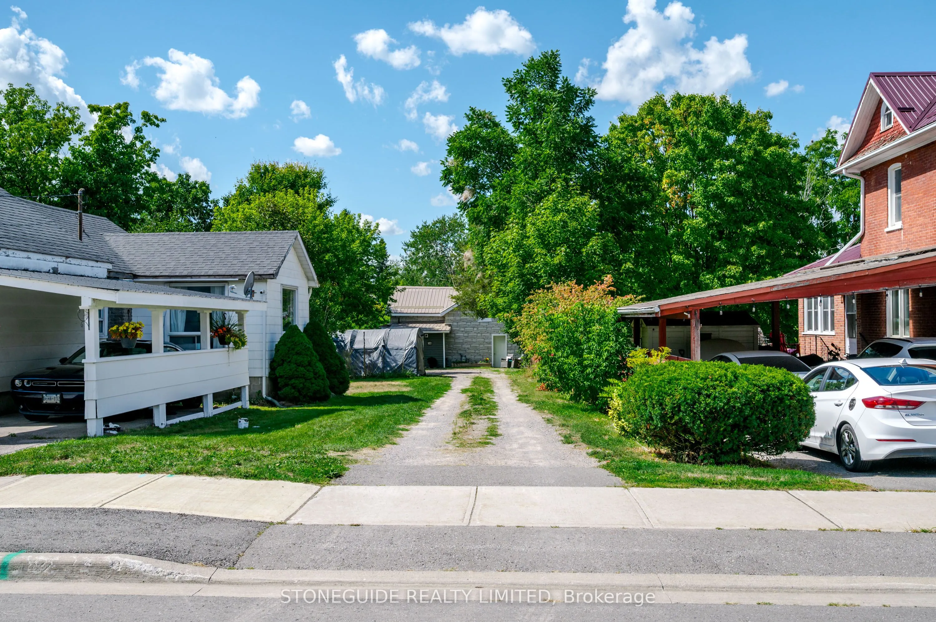 76 Doxsee Avenue S