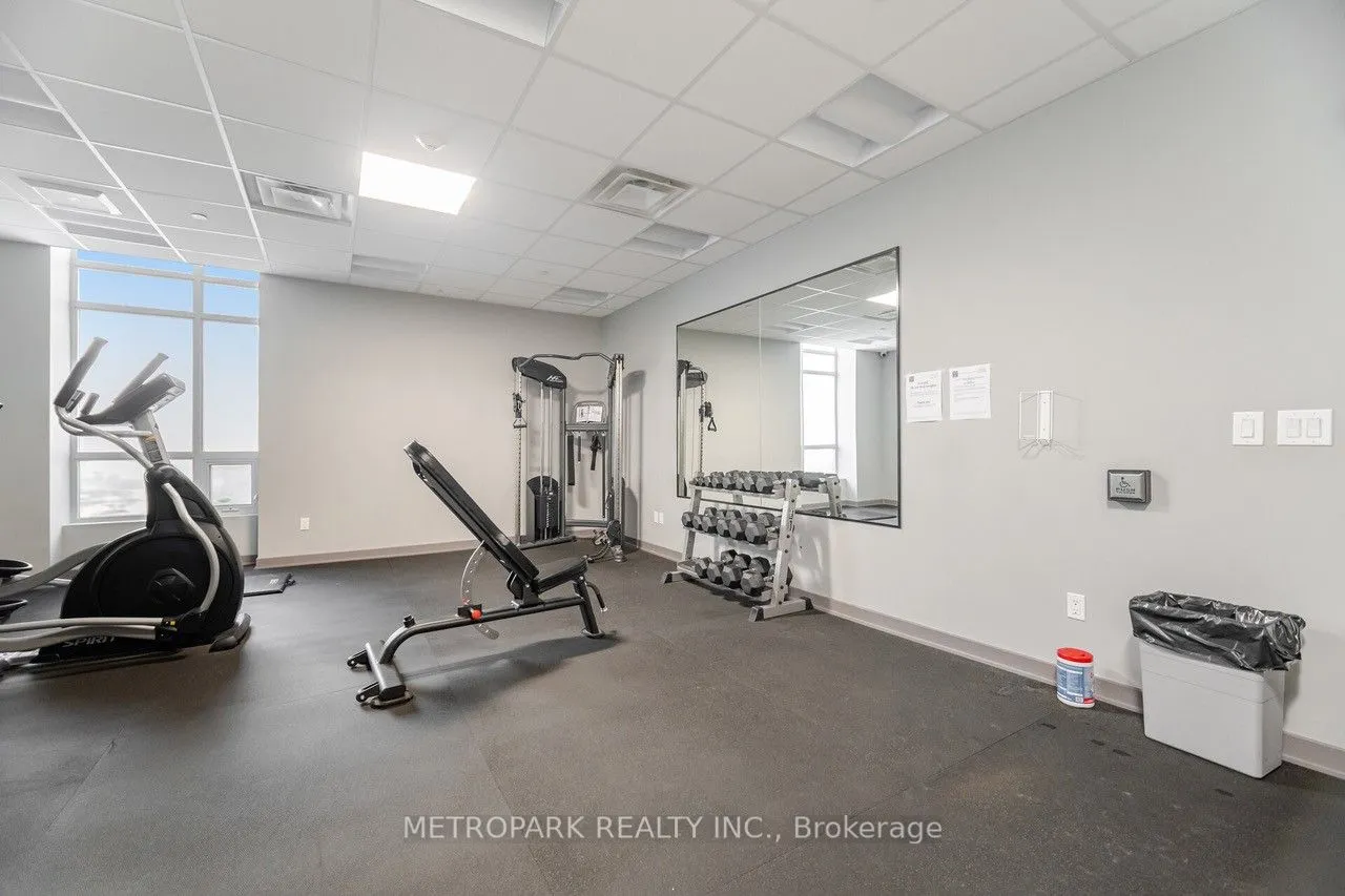 85 Robinson Street, #102