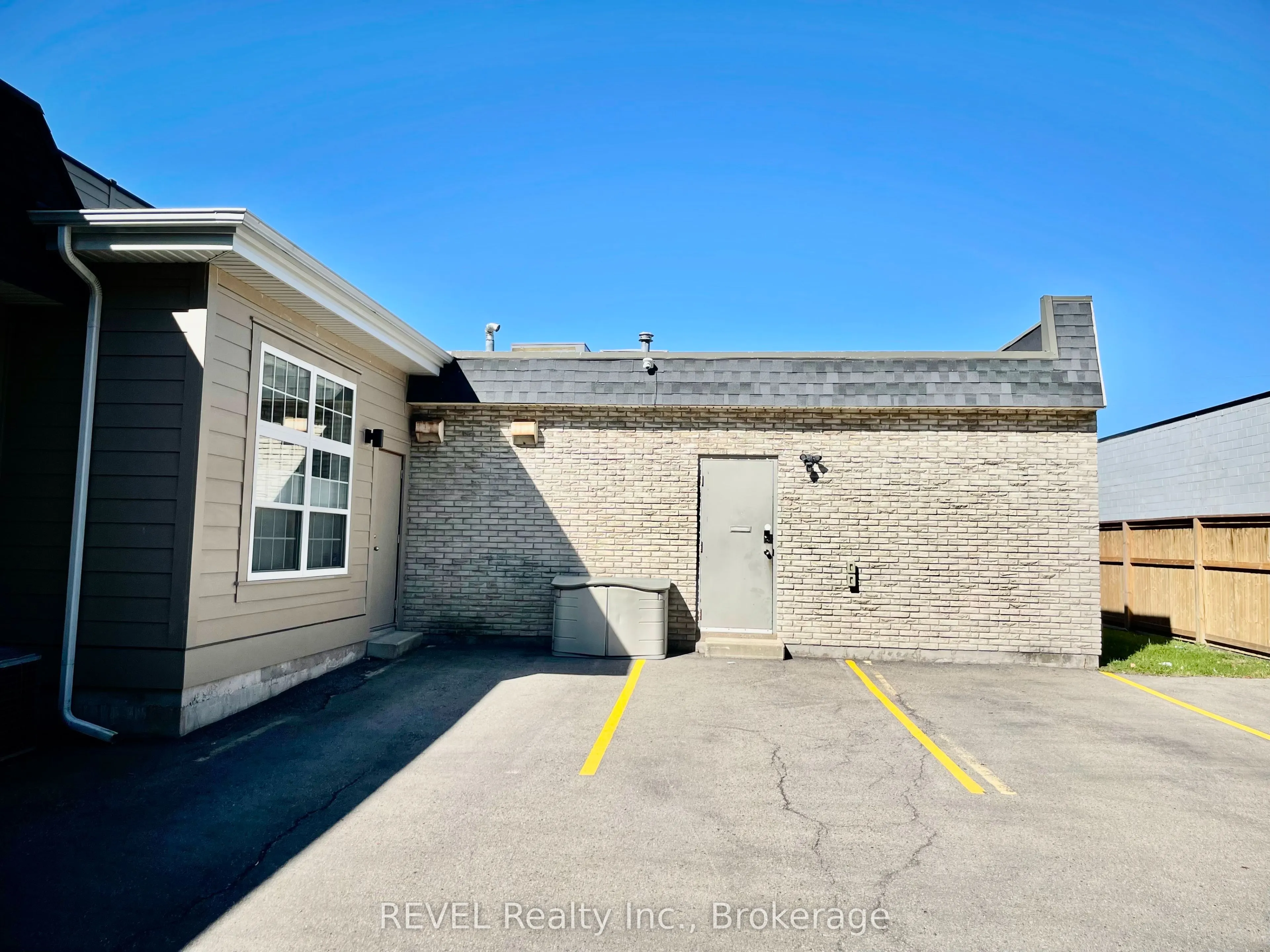 4444 Drummond Road, #A