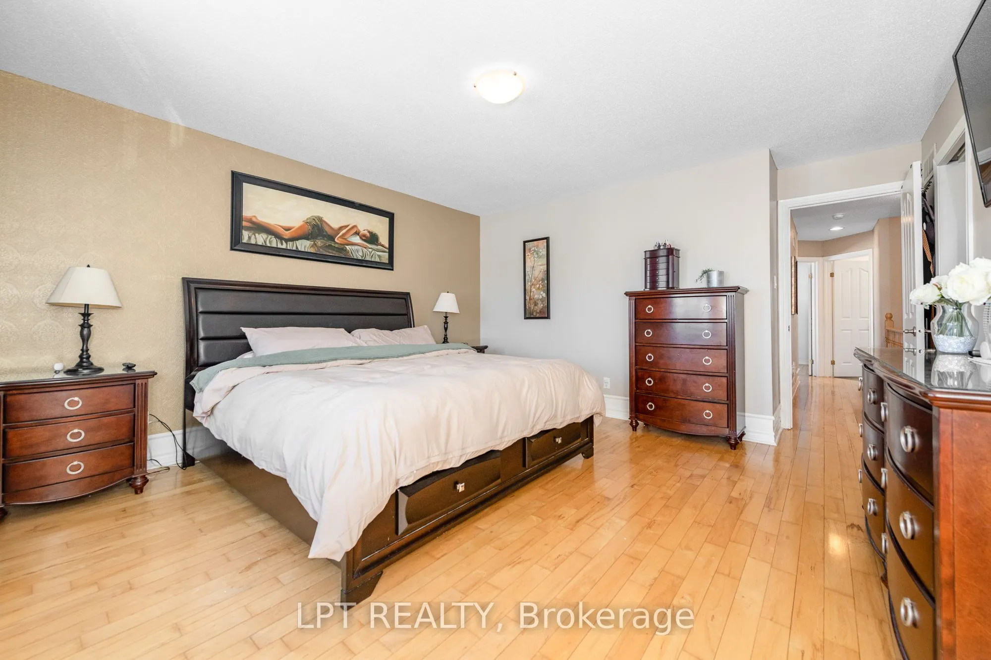 800 Schooner Crescent