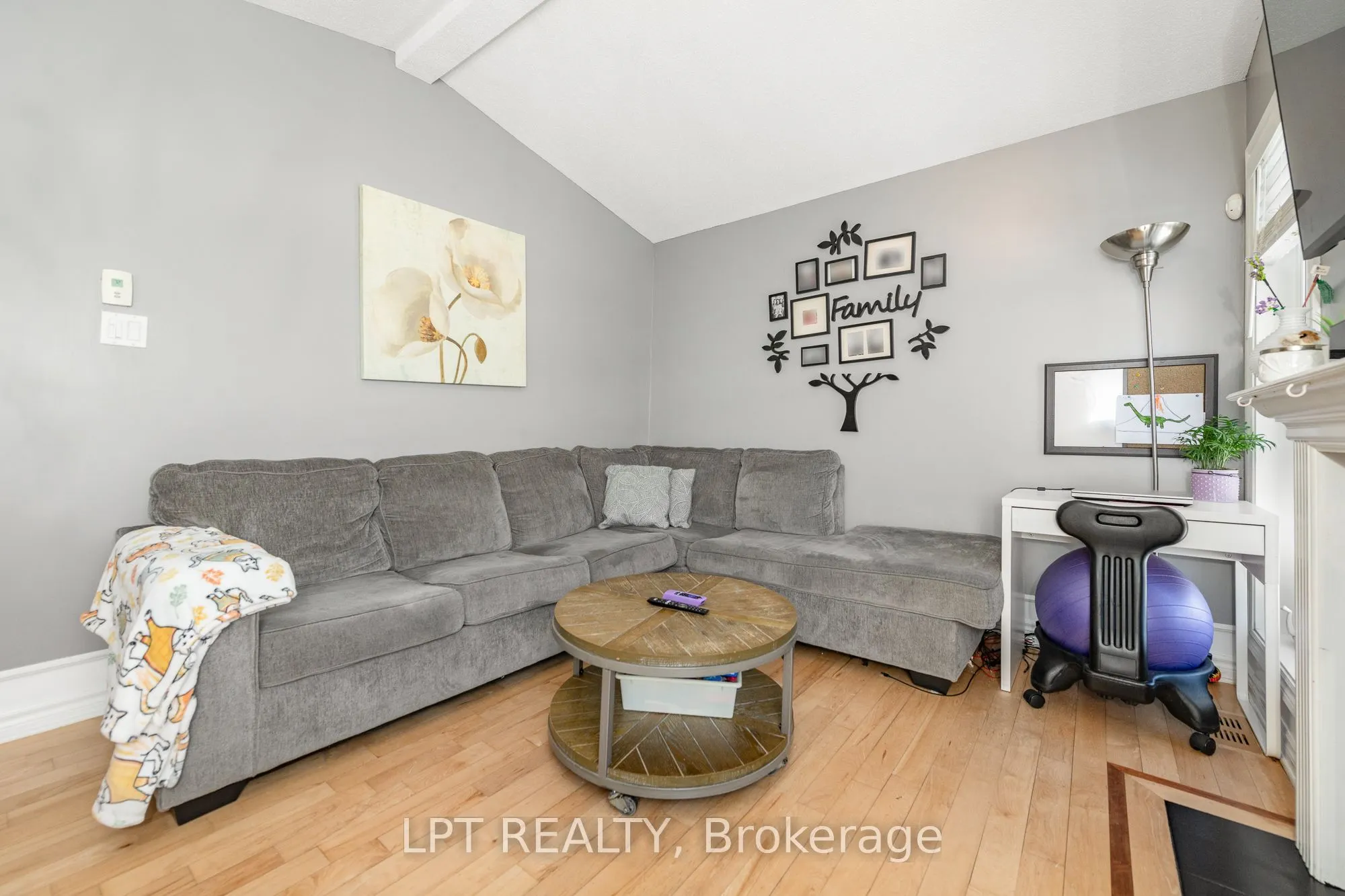 800 Schooner Crescent