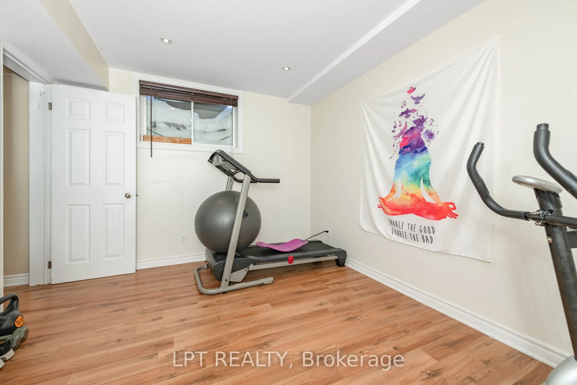 800 Schooner Crescent