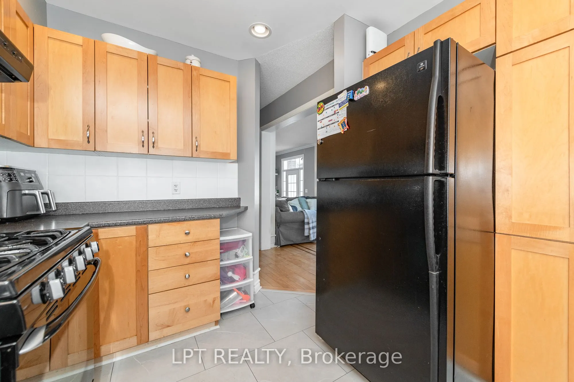 800 Schooner Crescent