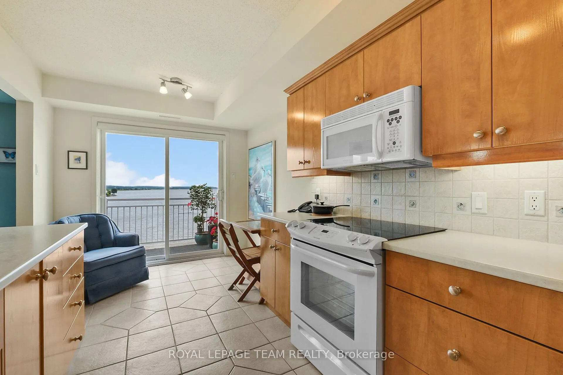 136 Edwards Street, #503