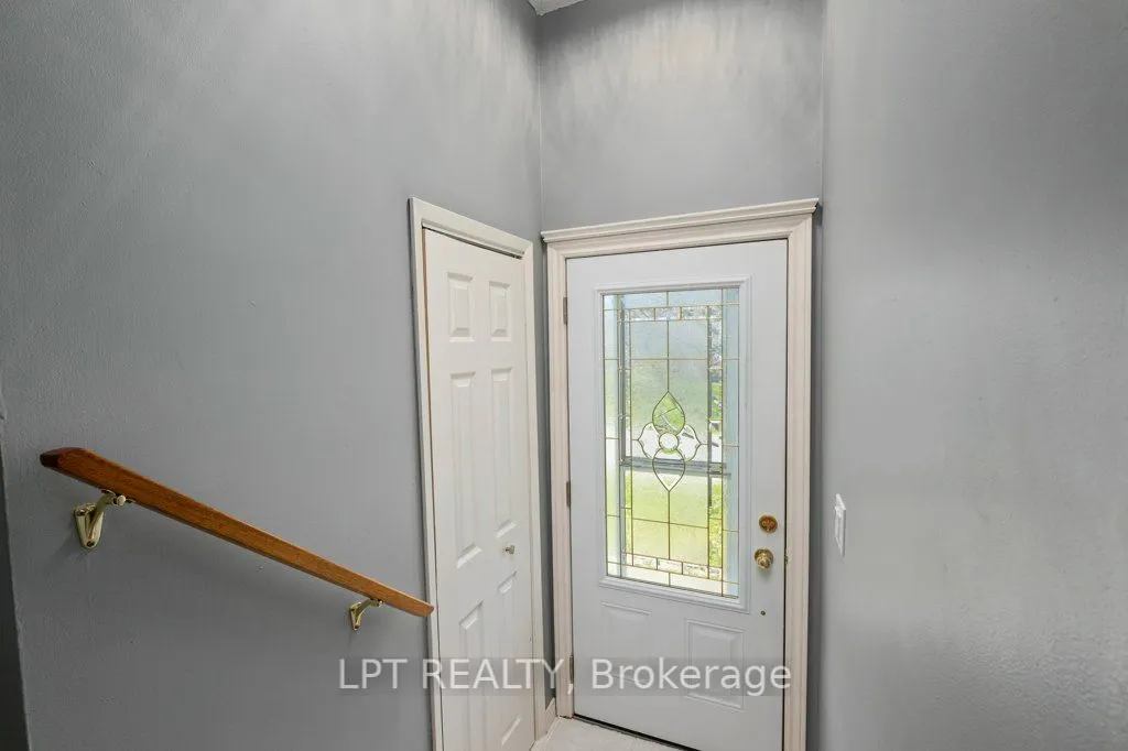 3 Deerfield Street