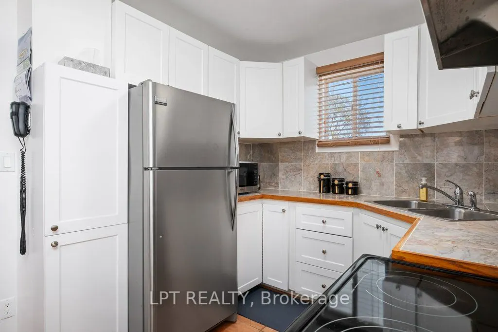 3 Deerfield Street