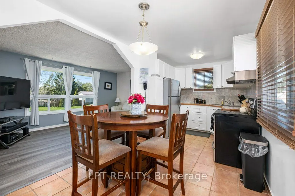 3 Deerfield Street