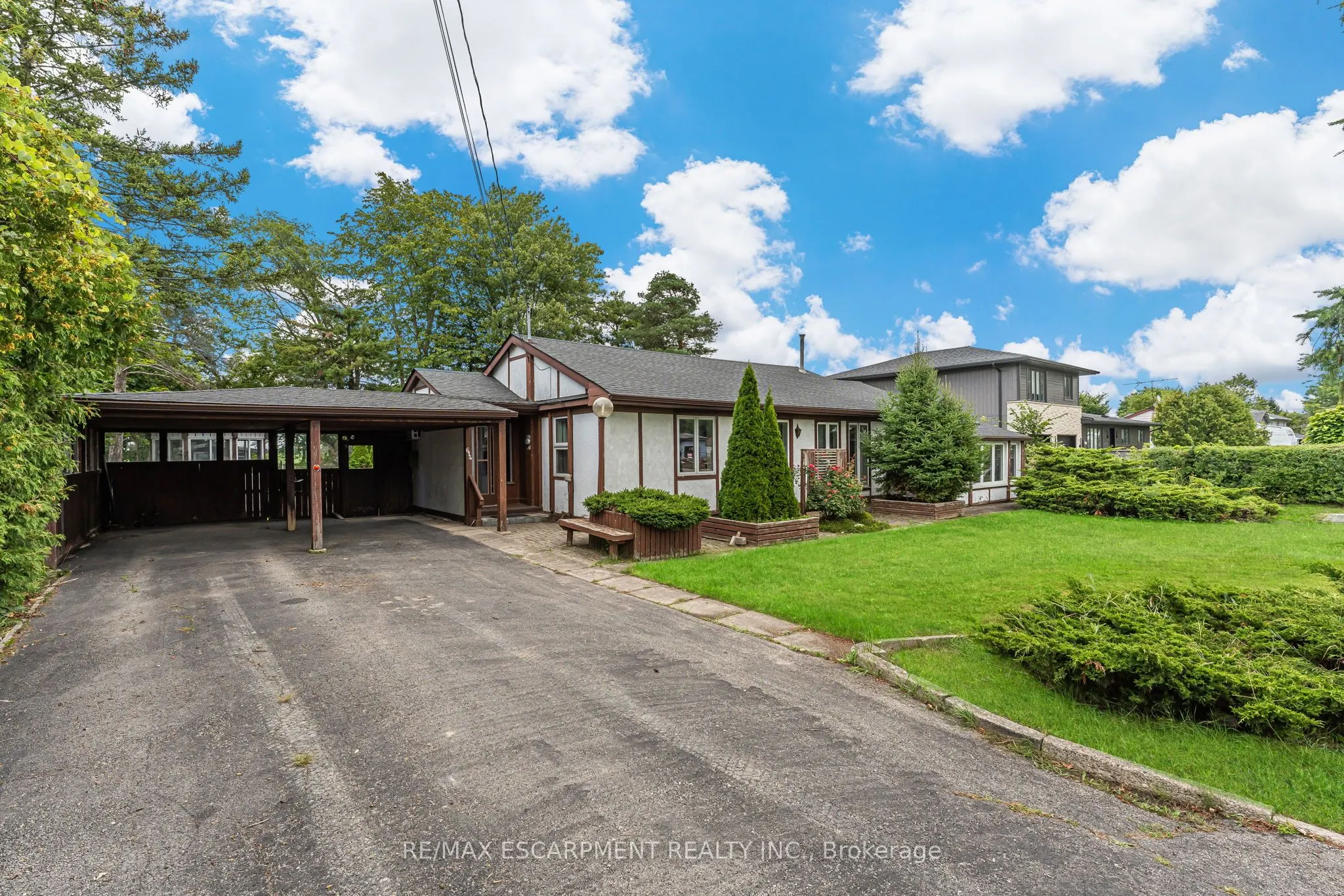 614 Golf Club Road