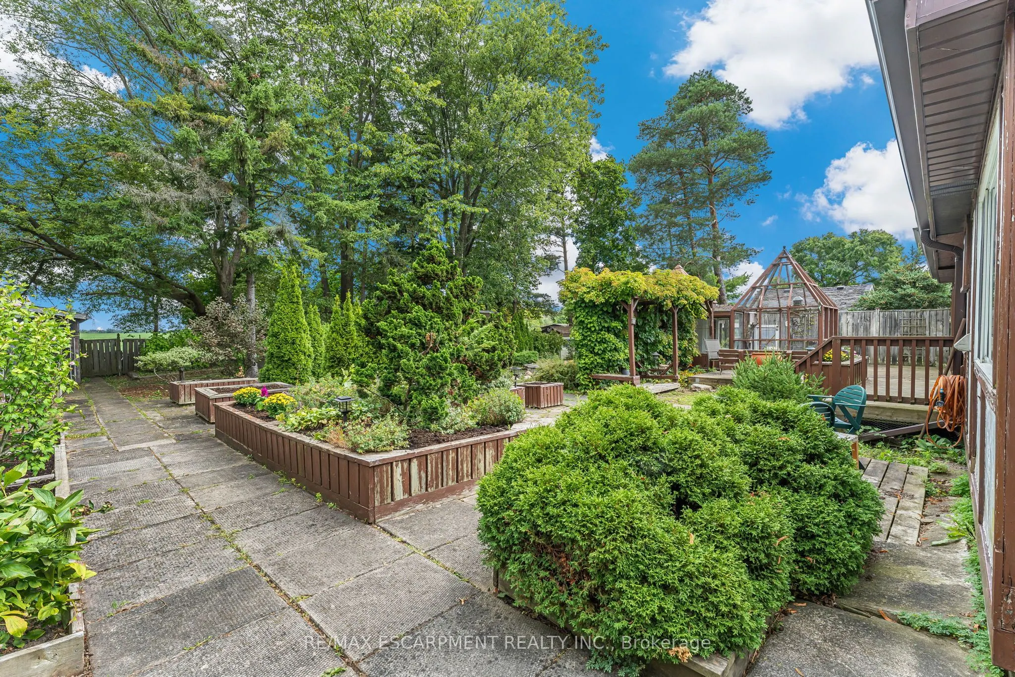 614 Golf Club Road