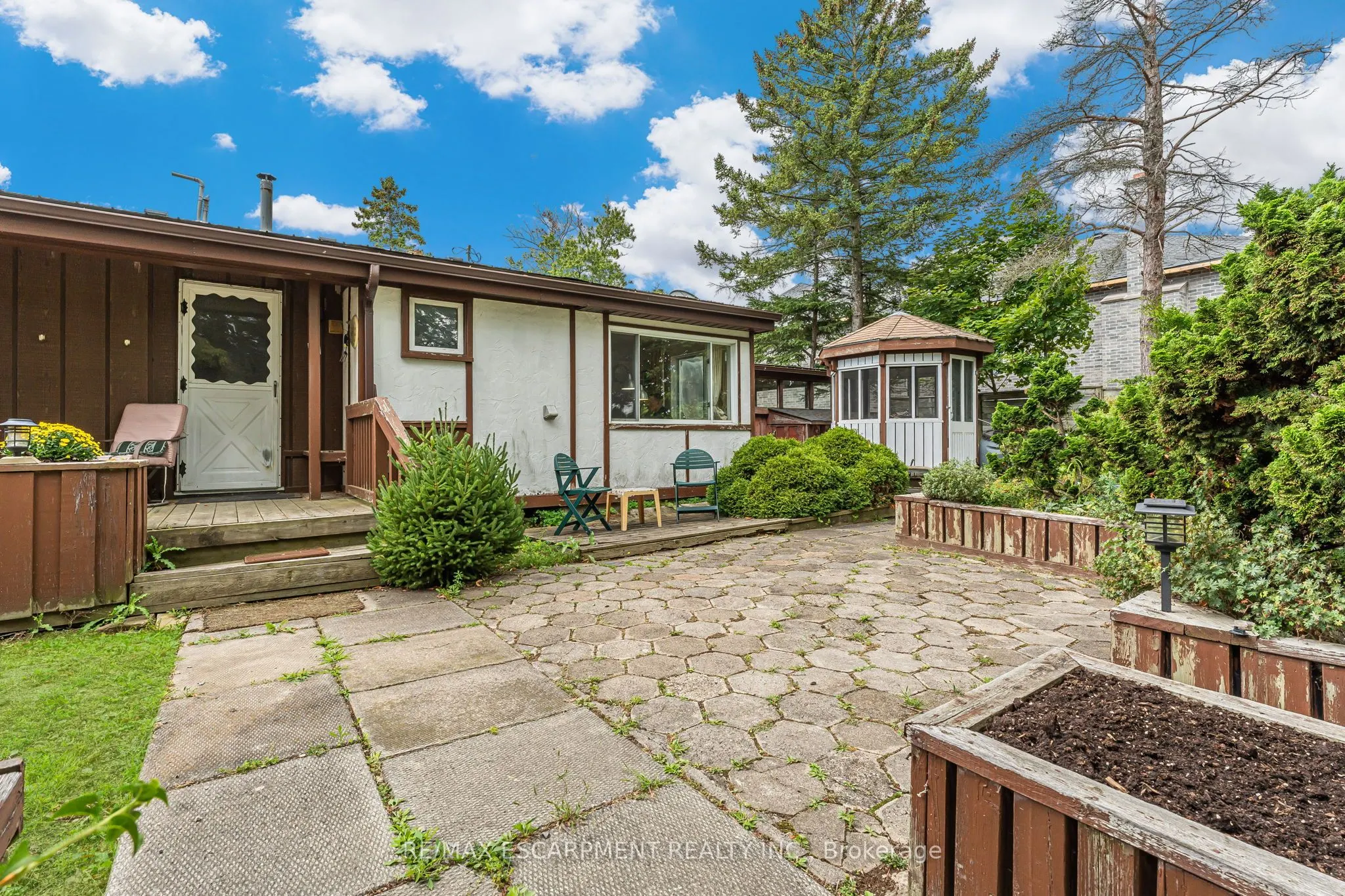 614 Golf Club Road