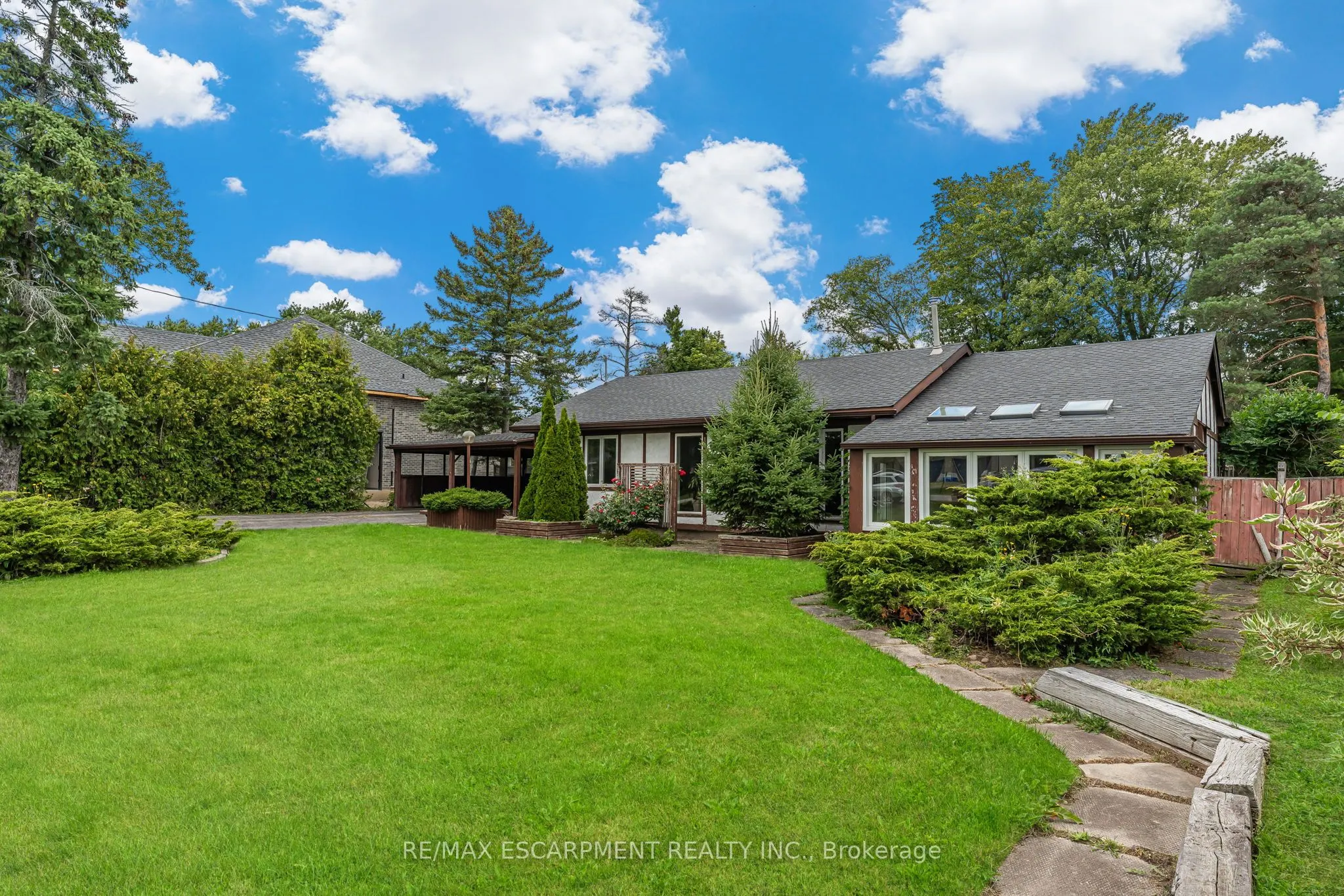 614 Golf Club Road