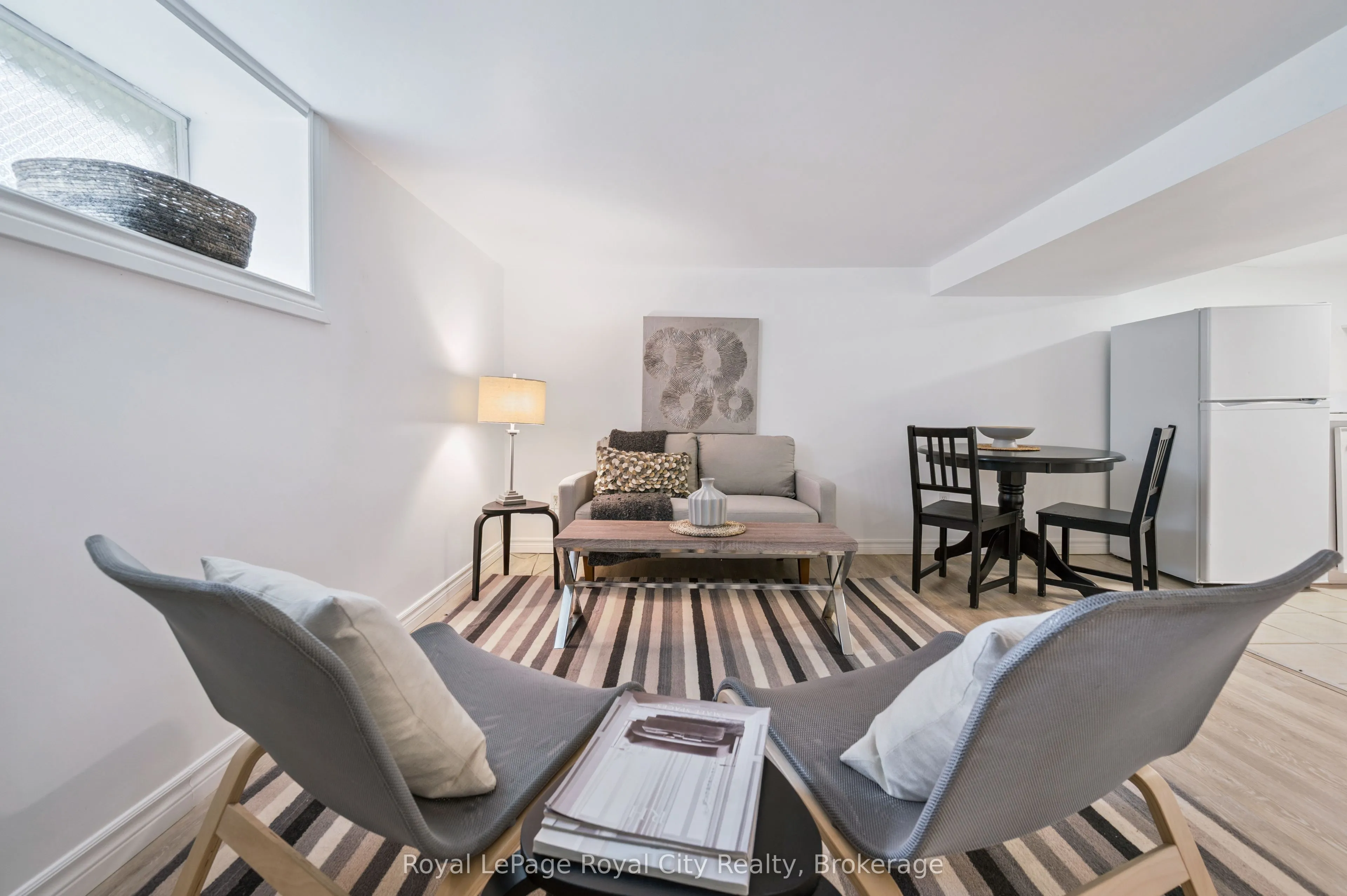 21 James Street W