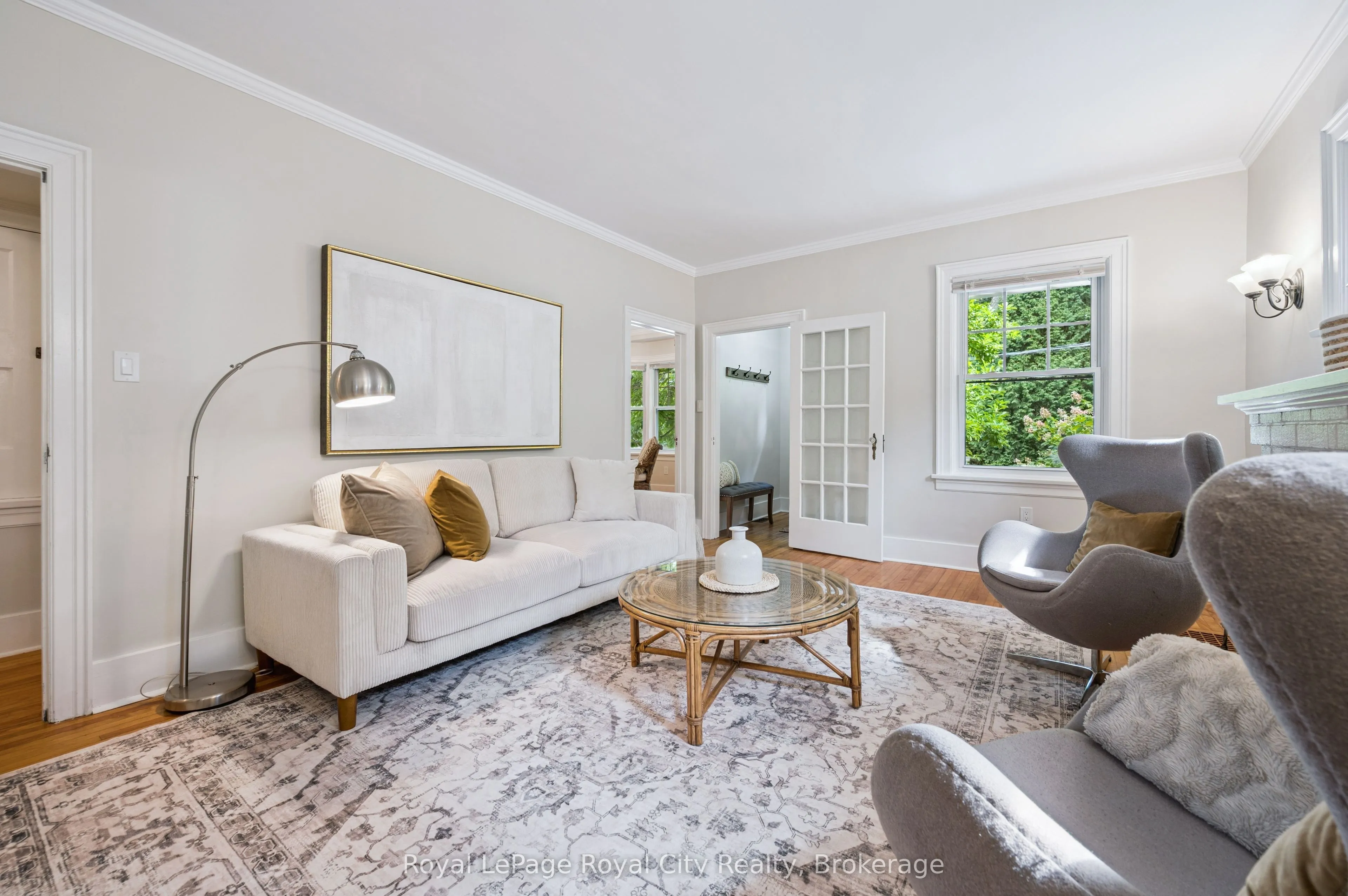 21 James Street W