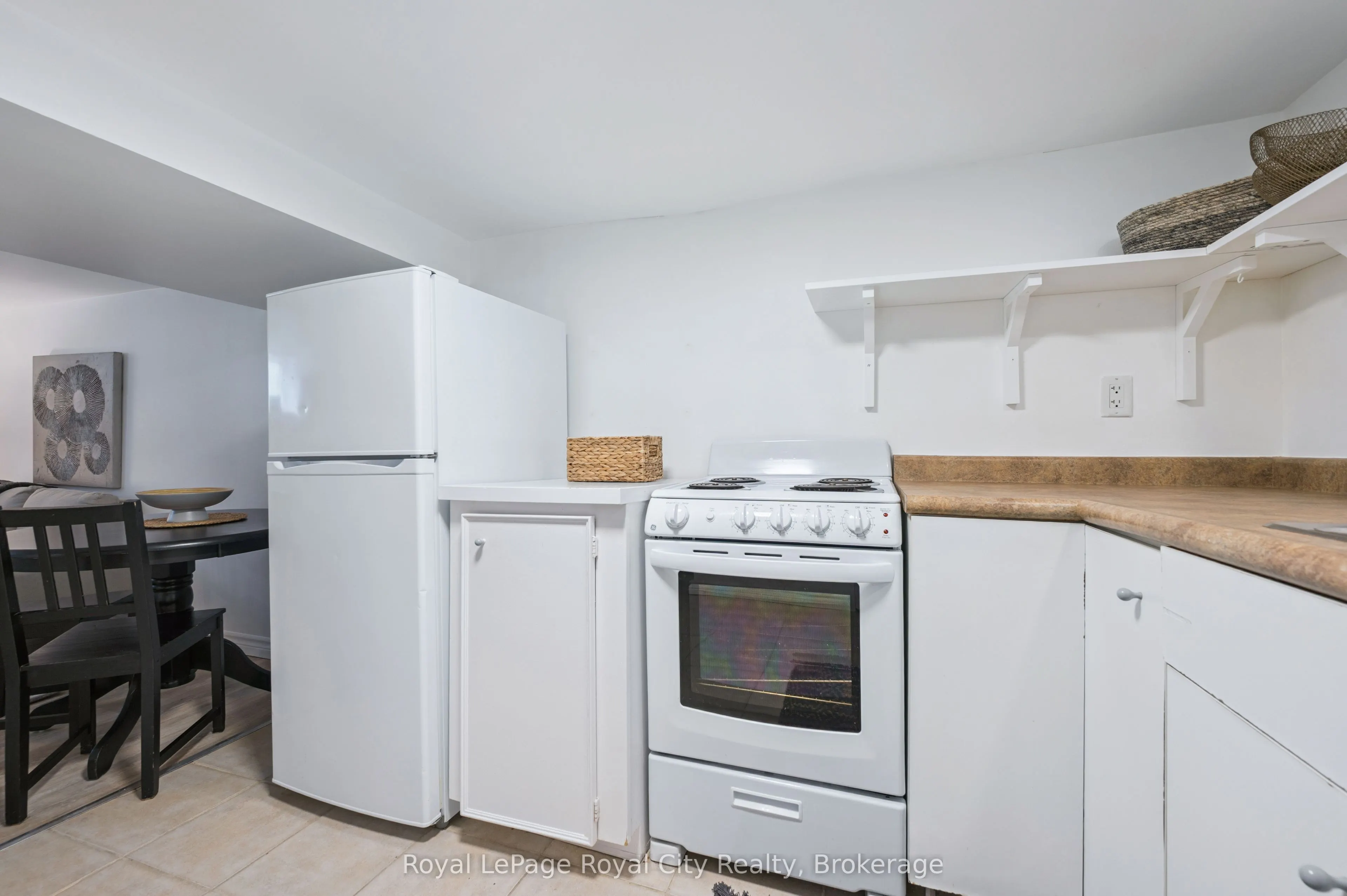 21 James Street W