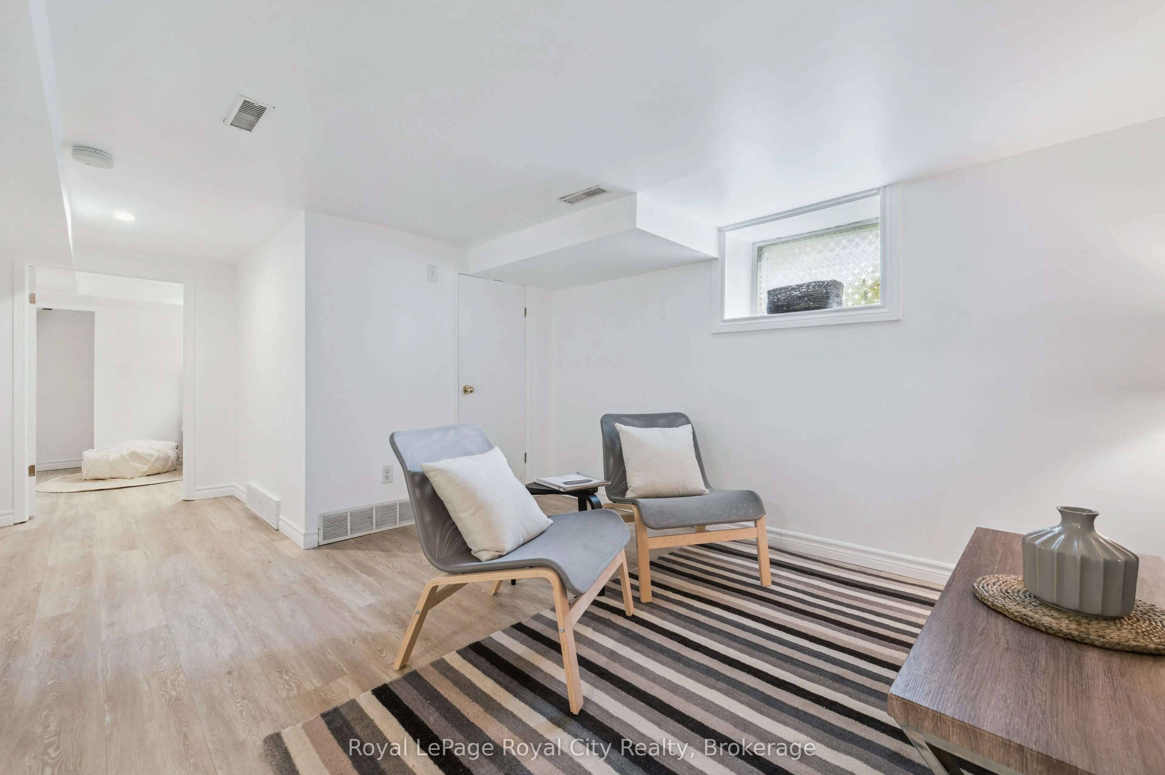 21 James Street W