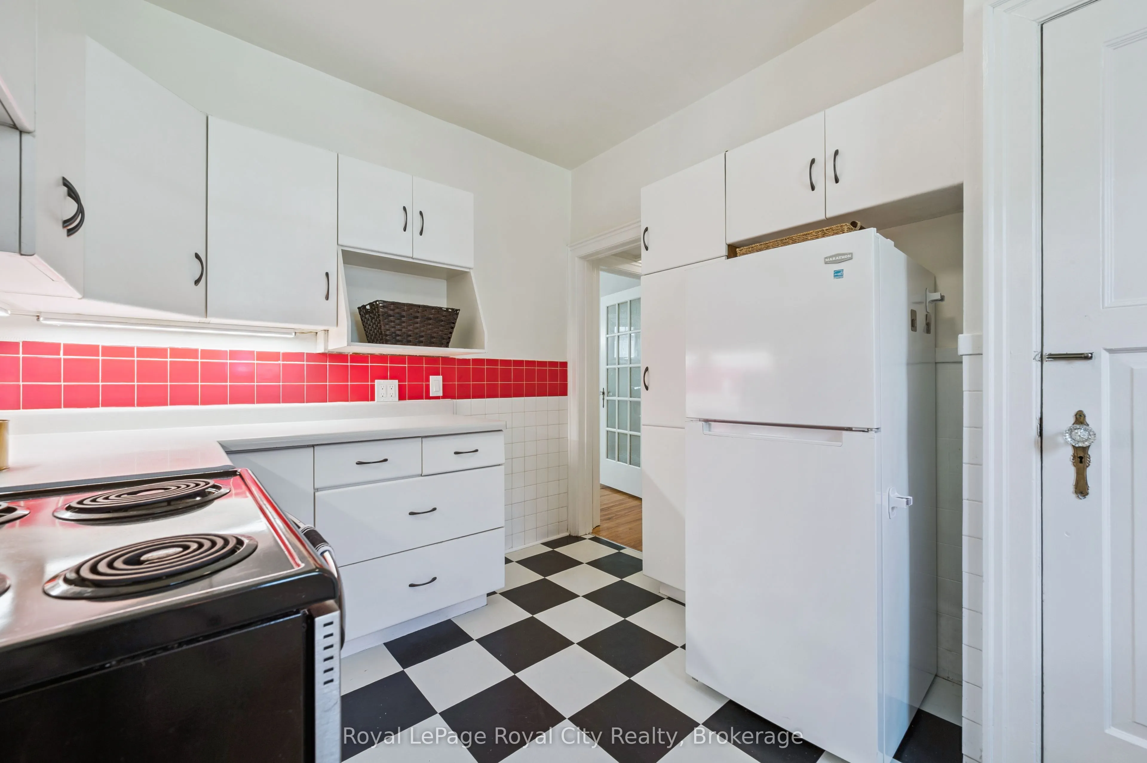 21 James Street W